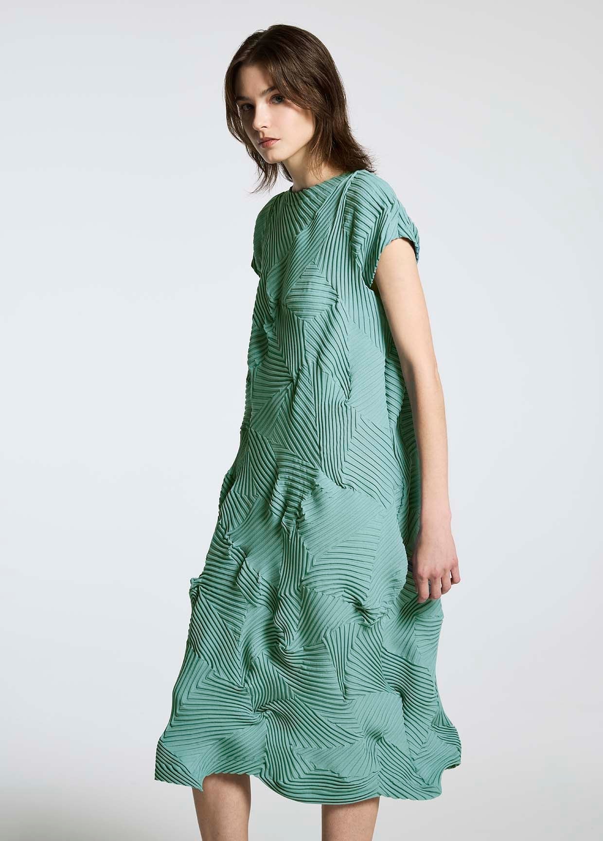A-POC ABLE ISSEY MIYAKE LOOK 19 – ISSEY MIYAKE ONLINE STORE