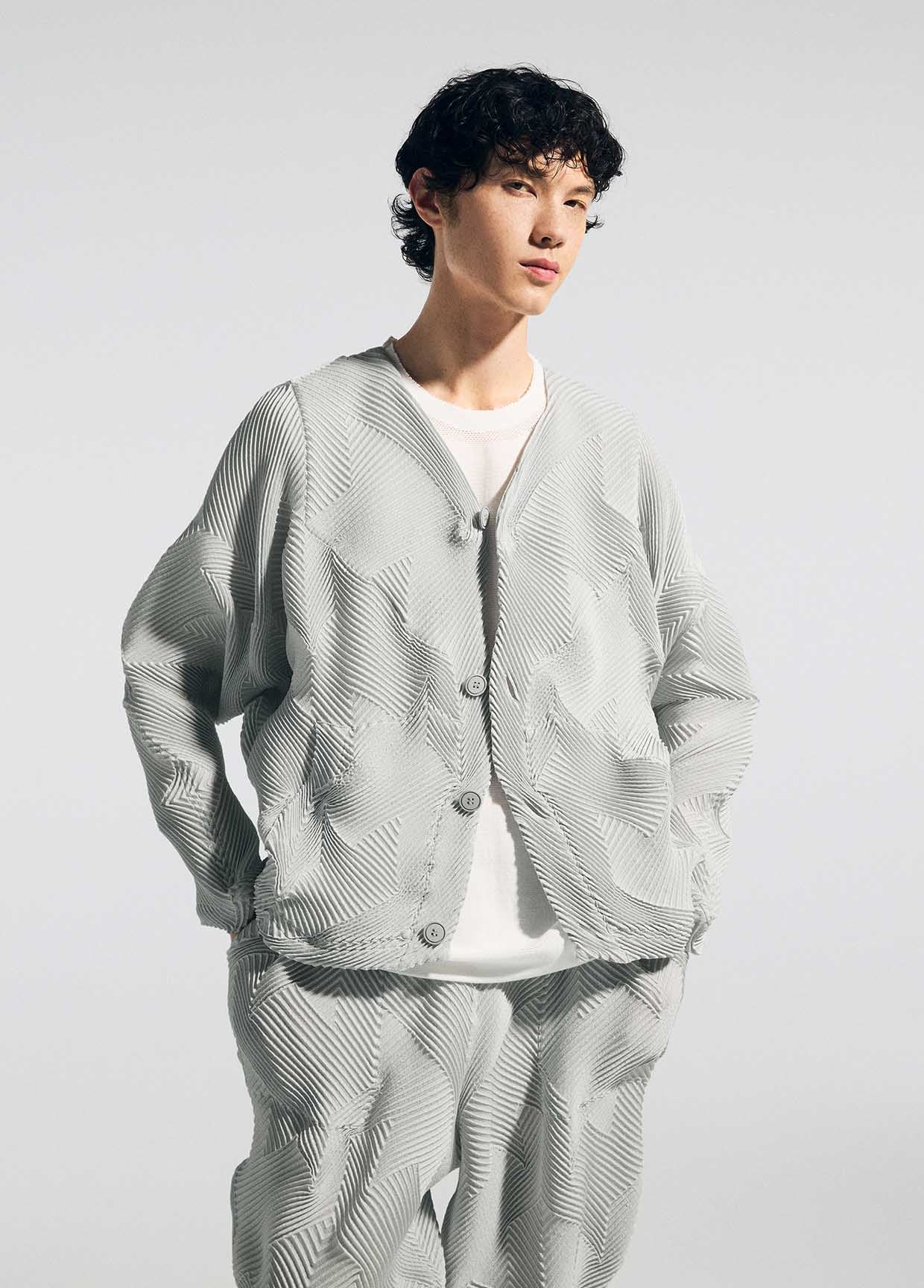 A-POC ABLE ISSEY MIYAKE LOOK 37 – ISSEY MIYAKE ONLINE STORE A-POC ABLE ISSEY MIYAKE LOOK 37 – ISSEY MIYAKE ONLINE STORE