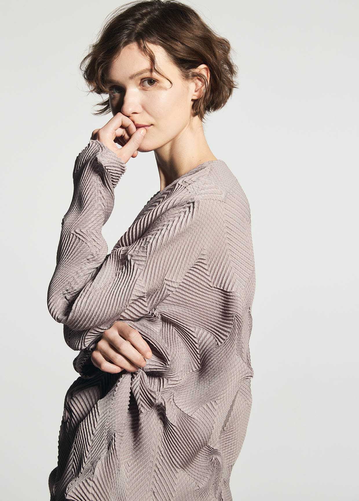 issey miyake イッセイミヤケ　A-POC ニットワンピース A-POC ABLE ISSEY MIYAKE LOOK 27 – ISSEY MIYAKE ONLINE STORE