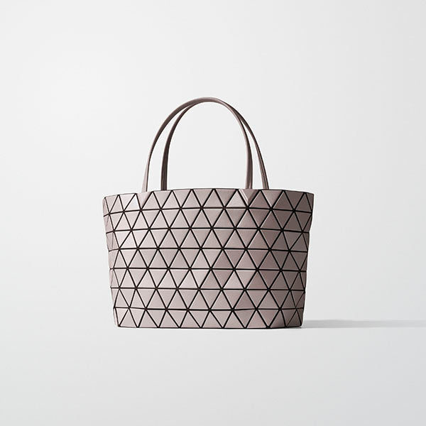 Introducing Item “BATEAU” – ISSEY MIYAKE ONLINE STORE
