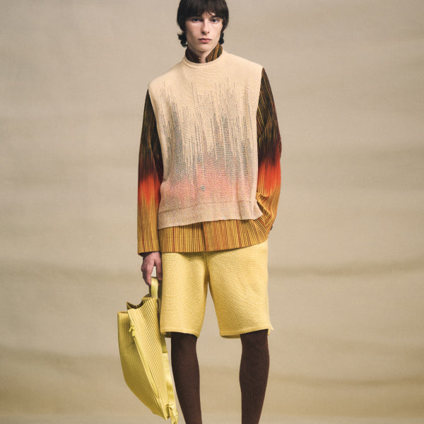 Introducing Items “BRUSH CLOSE-UP KNIT” – ISSEY MIYAKE ONLINE STORE