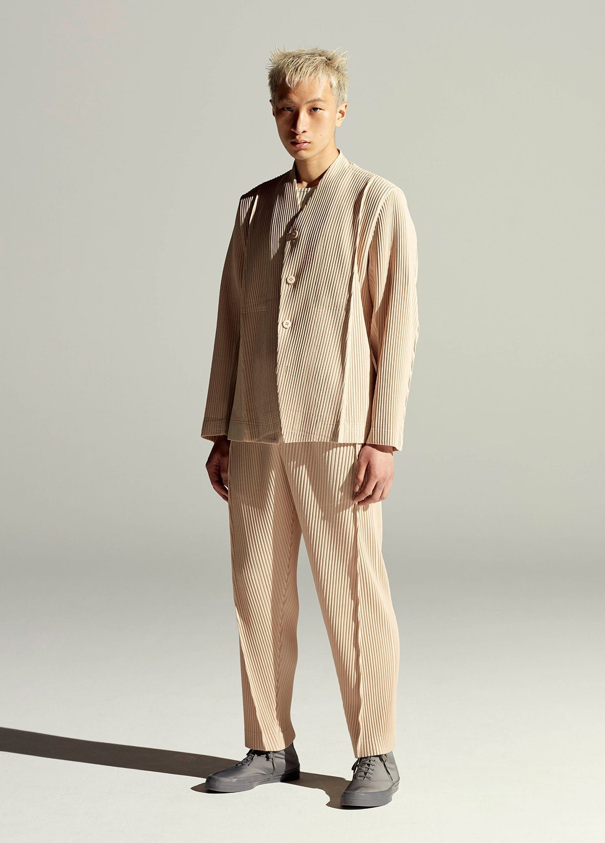 HOMME PLISSÉ ISSEY MIYAKE SPRING SUMMER 2022 COLLECTIONS02 – ISSEY MIYAKE  ONLINE STORE