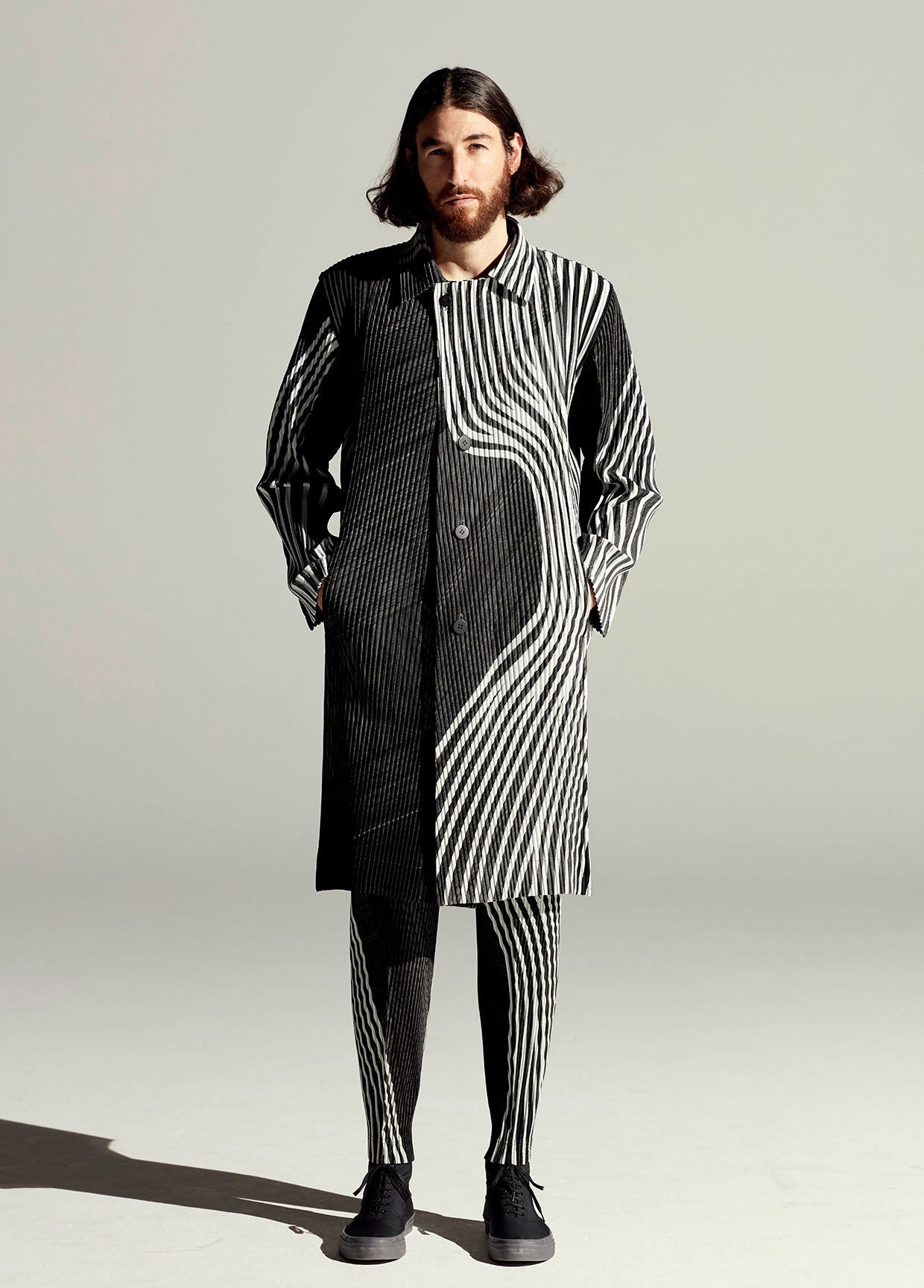 ごねこ　HOMME PLISSÉ ISSEY MIYAKE HOMME PLISSÉ ISSEY MIYAKE AUTUMN WINTER 2022/23