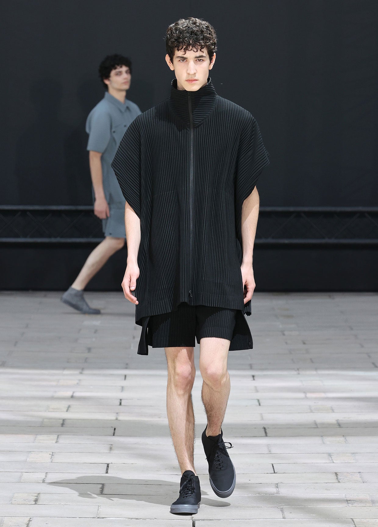 HOMME PLISSÉ ISSEY MIYAKE オムプリッセ HOMME PLISSÉ ISSEY MIYAKE SPRING SUMMER 2023 COLLECTIONS04 – ISSEY