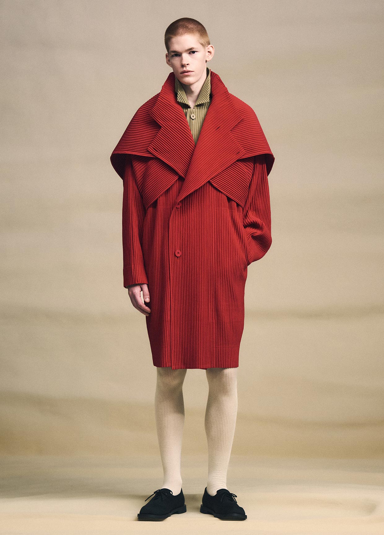 homme plisse issey miyake 羽織コート HOMME PLISSÉ ISSEY MIYAKE LOOK 01 – ISSEY MIYAKE ONLINE STORE