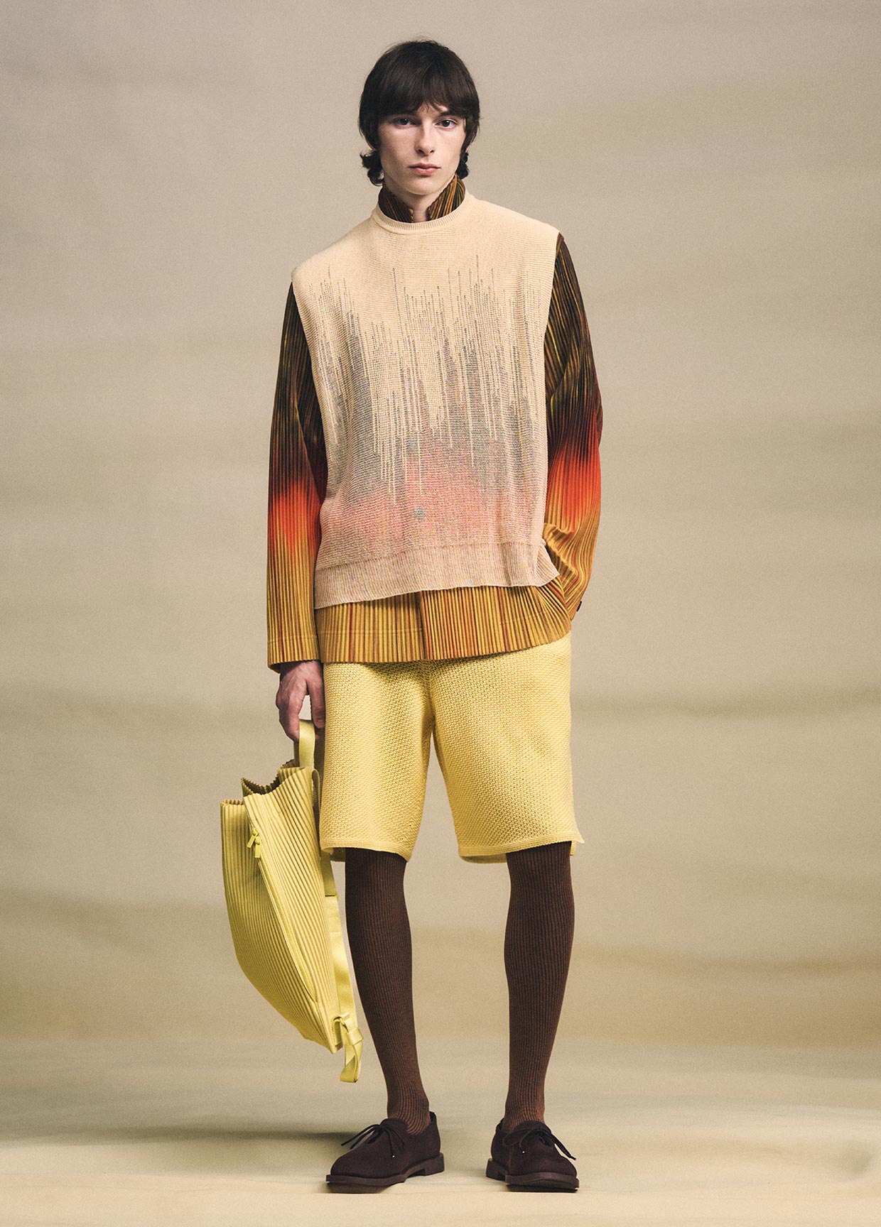 HOMME PLISSÉ ISSEY MIYAKE LOOK 15 – ISSEY MIYAKE ONLINE STORE