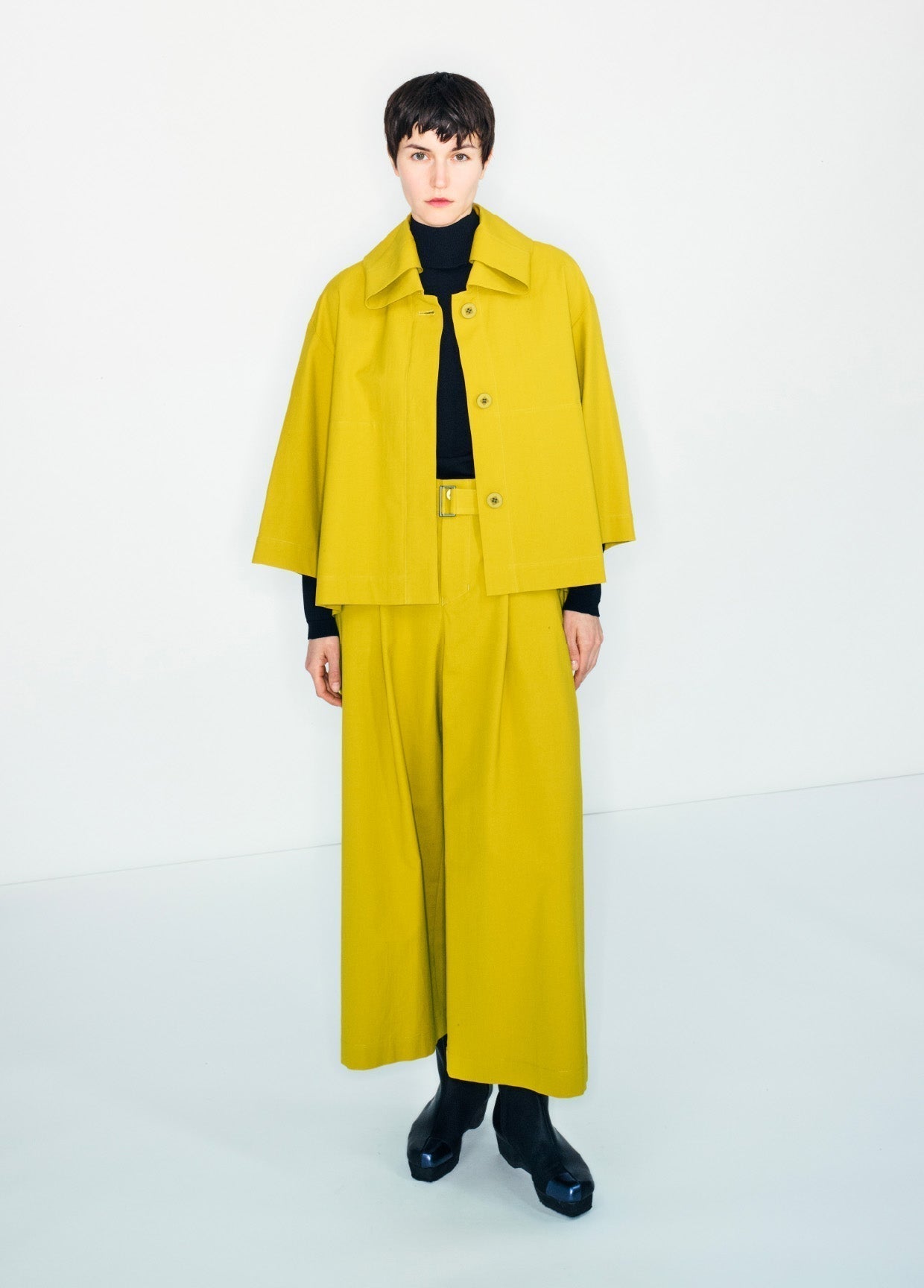 132 5. ISSEY MIYAKE LOOK 21 – ISSEY MIYAKE ONLINE STORE