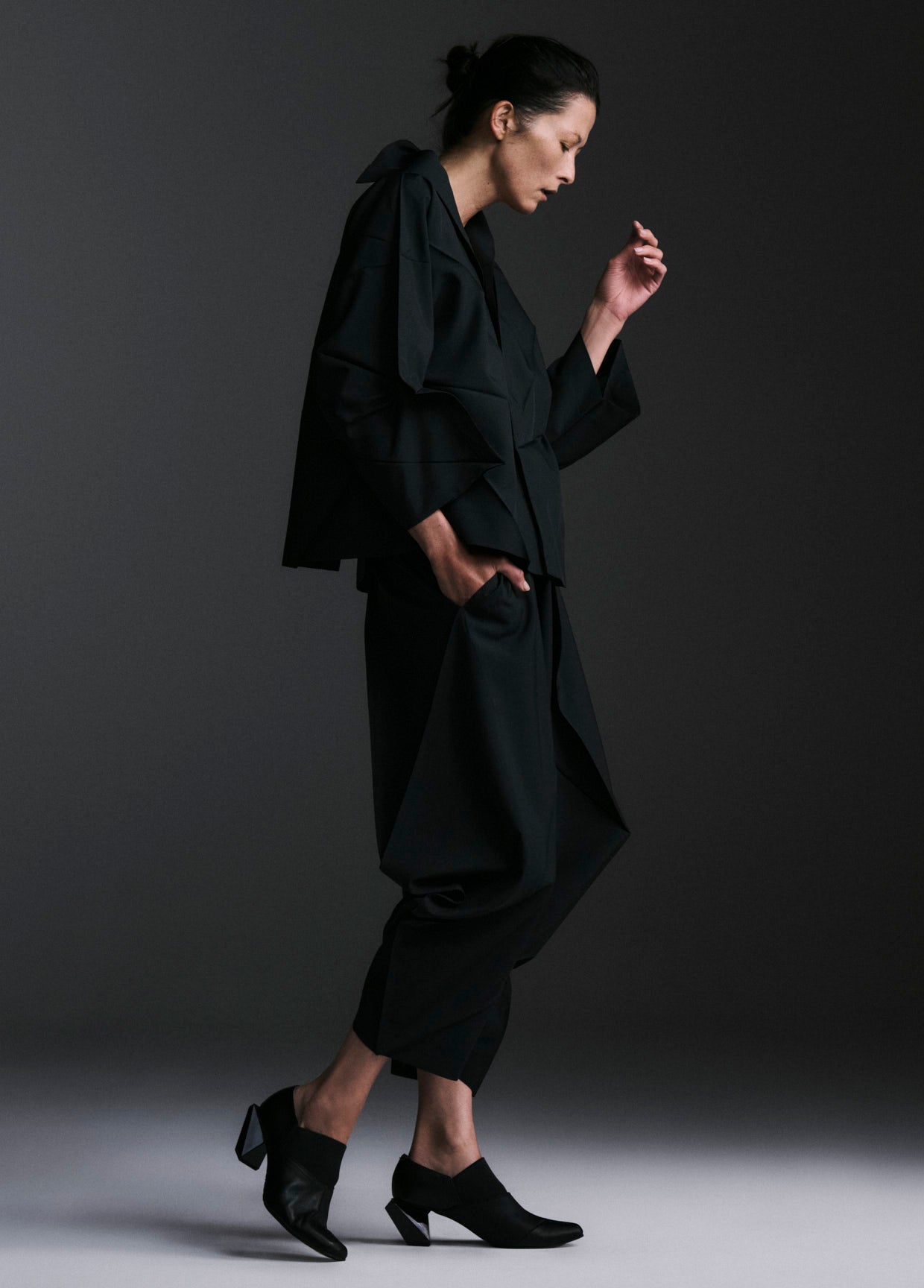 132 5. ISSEY MIYAKE LOOK 01 – ISSEY MIYAKE ONLINE STORE