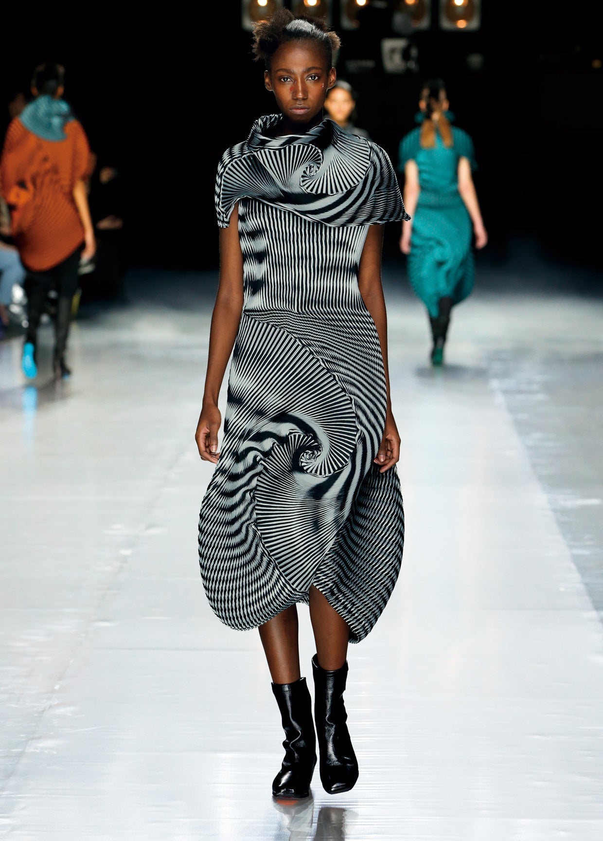 ISSEY MIYAKE AUTUMN WINTER 2016 COLLECTIONS35 – ISSEY MIYAKE 