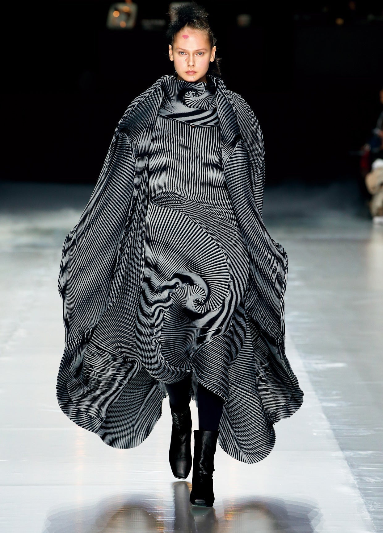 ISSEY MIYAKE AUTUMN WINTER 2016 COLLECTIONS38 – ISSEY MIYAKE