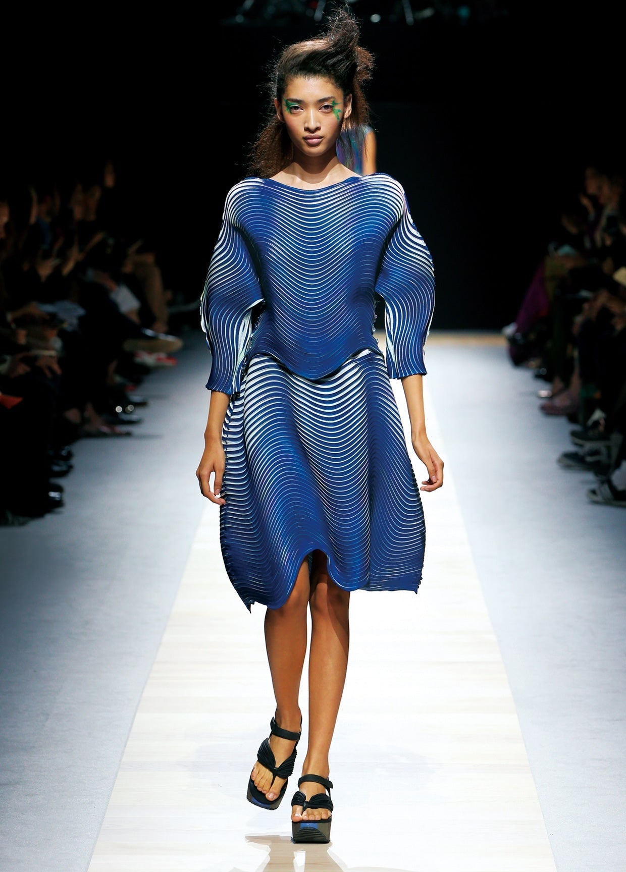 ISSEY MIYAKE SPRING SUMMER 2016 COLLECTIONS35 – ISSEY MIYAKE