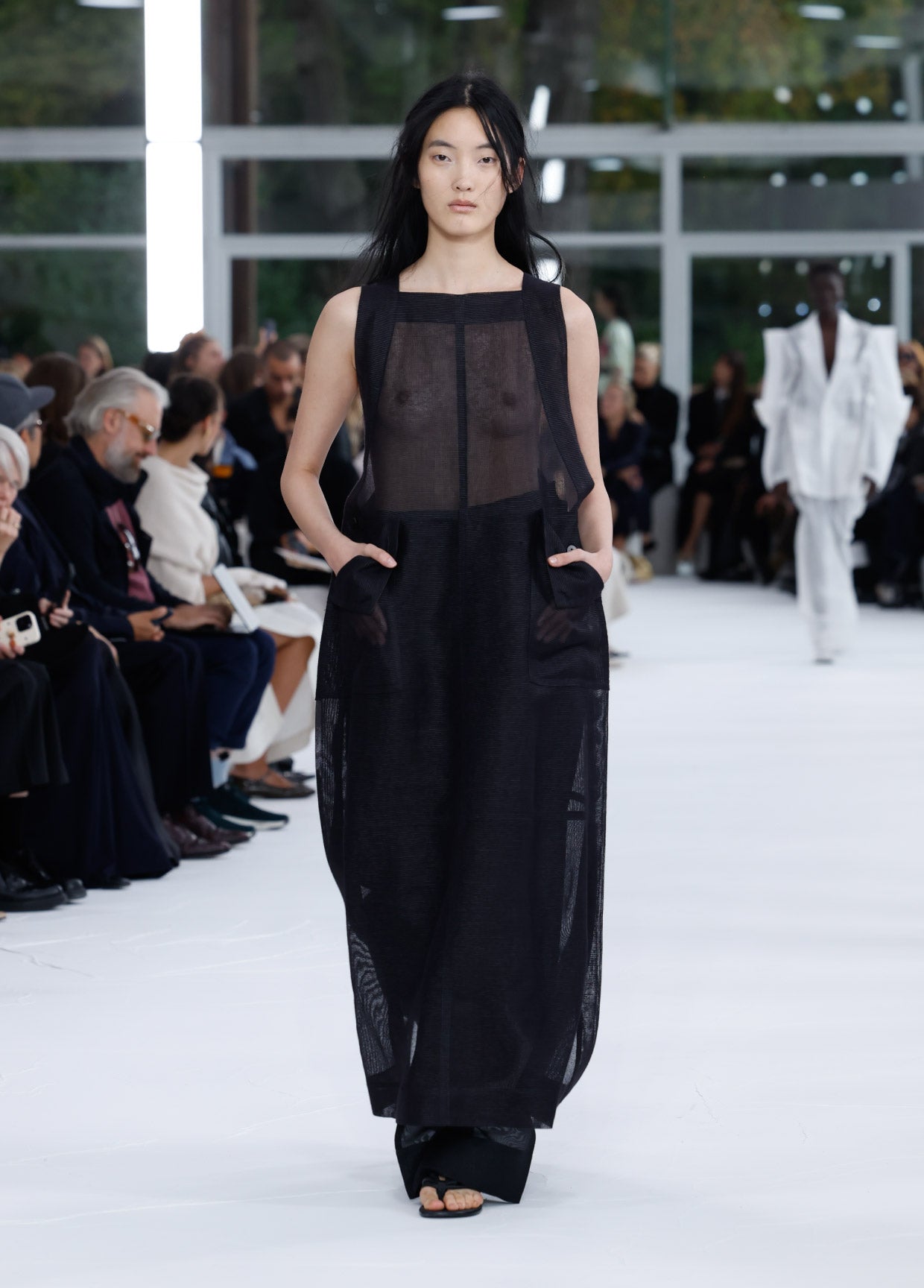 ISSEY MIYAKE SPRING SUMMER 2025 COLLECTIONS 42 – ISSEY MIYAKE ONLINE STORE