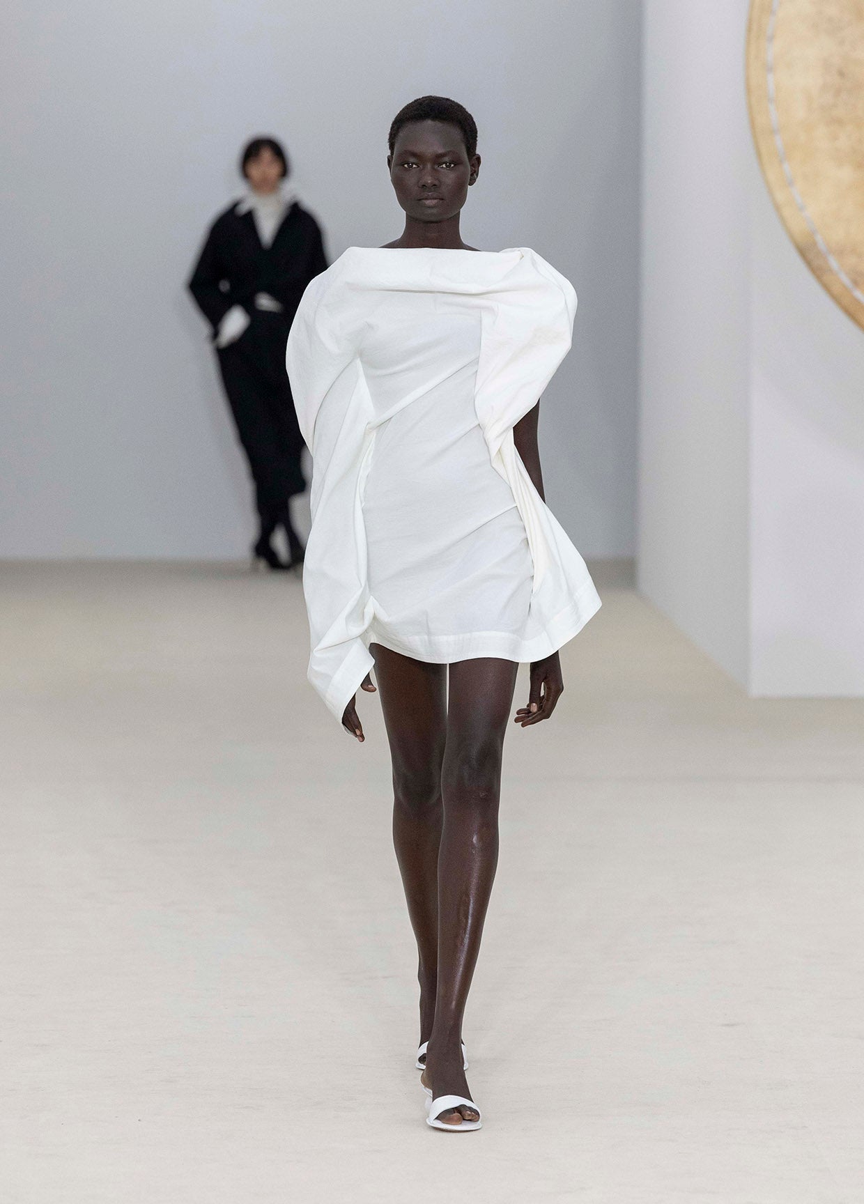 カイリージェンナー着用！ISSEY MIYAKE トップス BASICS – ISSEY MIYAKE ONLINE STORE