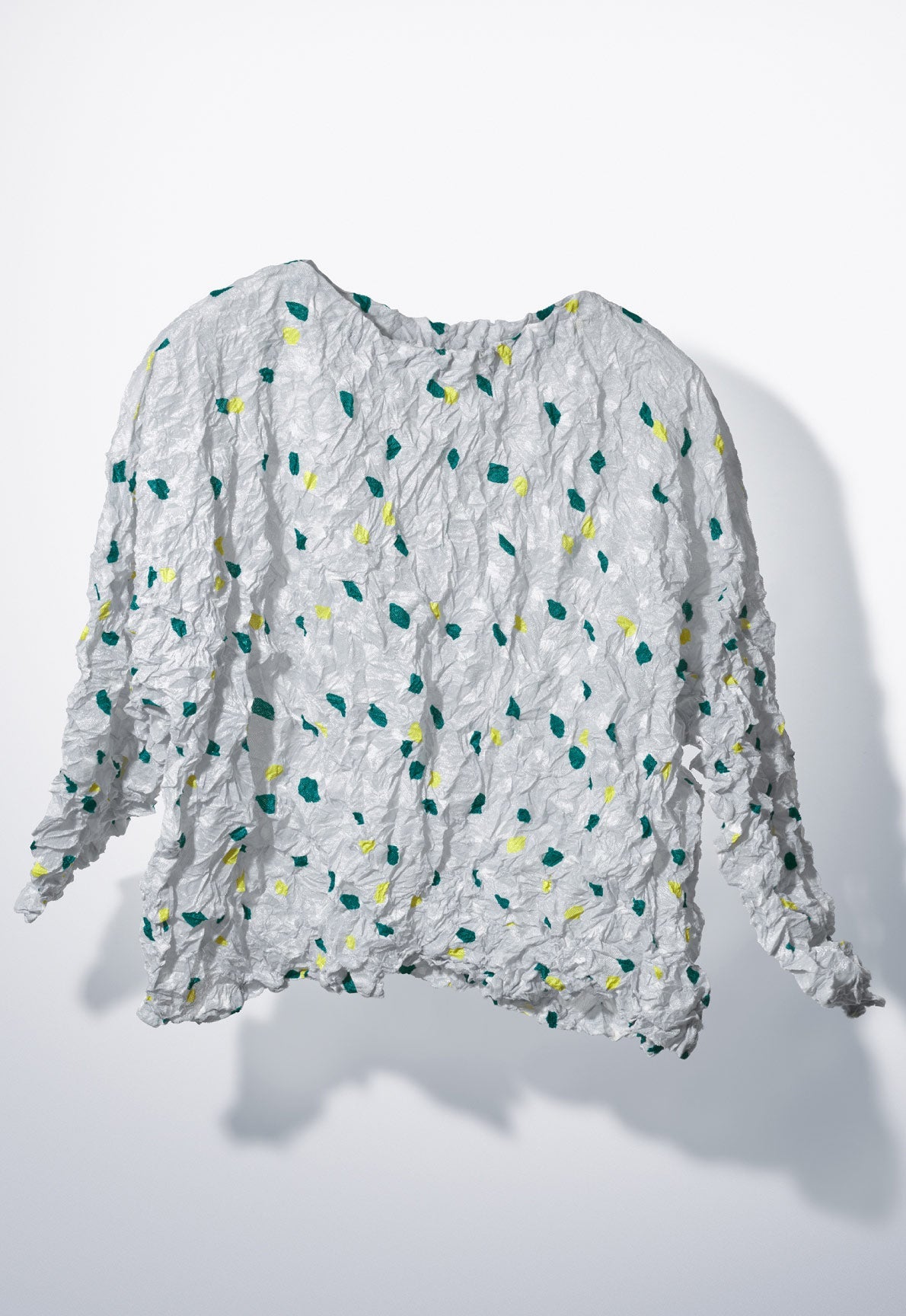 me ISSEY MIYAKE CATALOG AW25 35 ISSEY MIYAKE ONLINE STORE