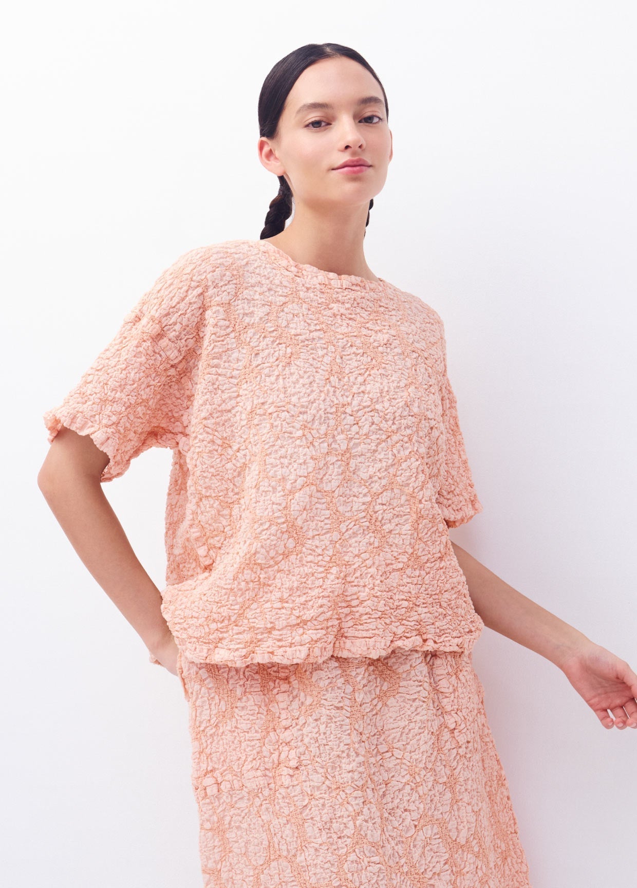 me ISSEY MIYAKE PINK | 毎日にときめきを。〈me ISSEY MIYAKE〉装いの 