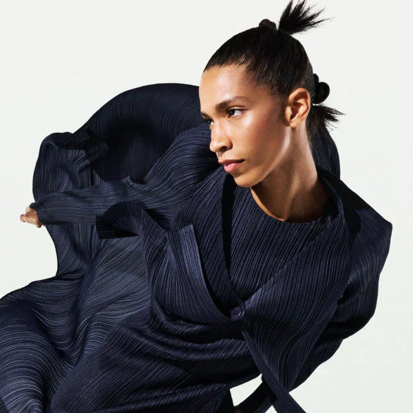 Introducing Items “CITY FRAME” – ISSEY MIYAKE ONLINE STORE