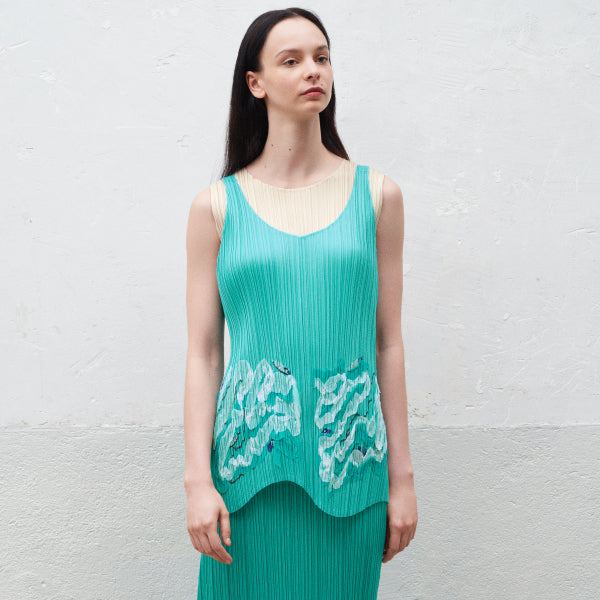 美品 ISSEY MIYAKE 21SS SPONGY タイトスカート 2 Introducing Items “I SPY!” – ISSEY MIYAKE ONLINE STORE