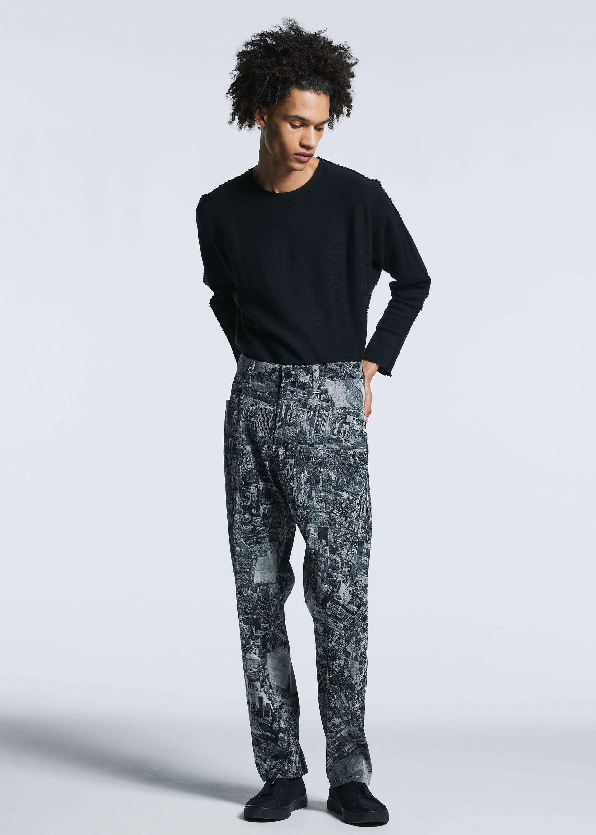 Zoomed view TYPE-VI PANTS