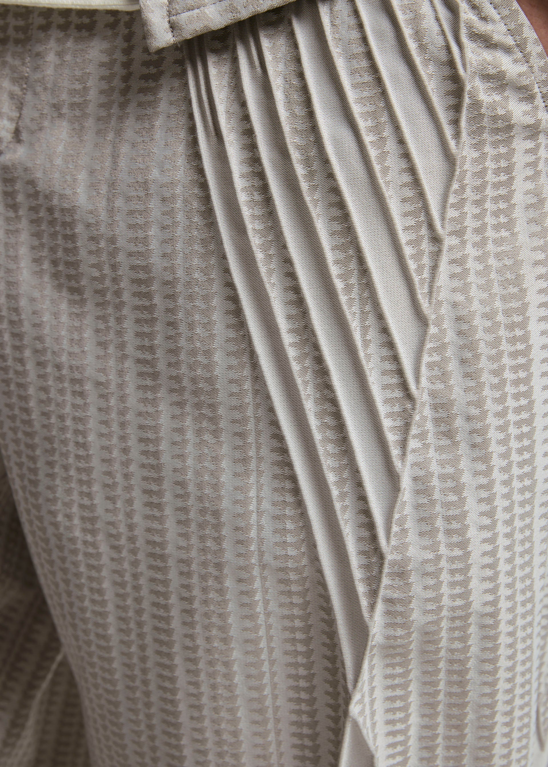 Zoomed view TYPE-S 001-2