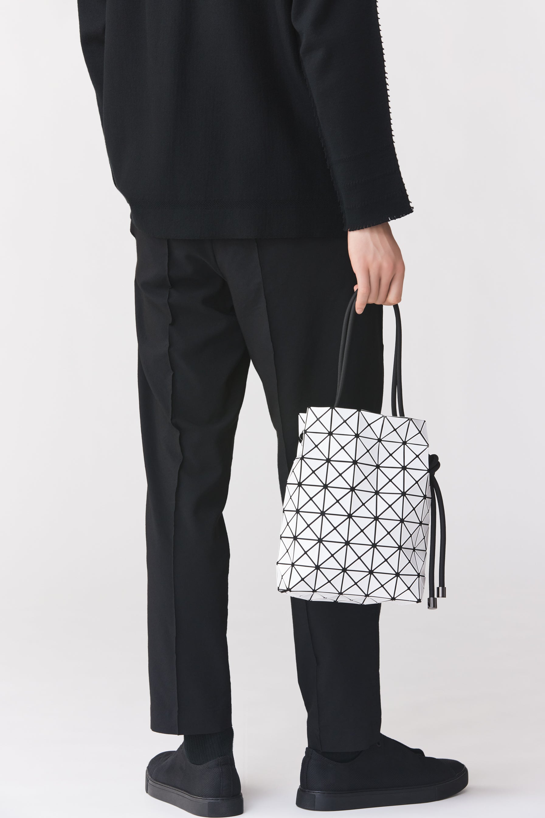 Zoomed view WRING SHOULDER BAG