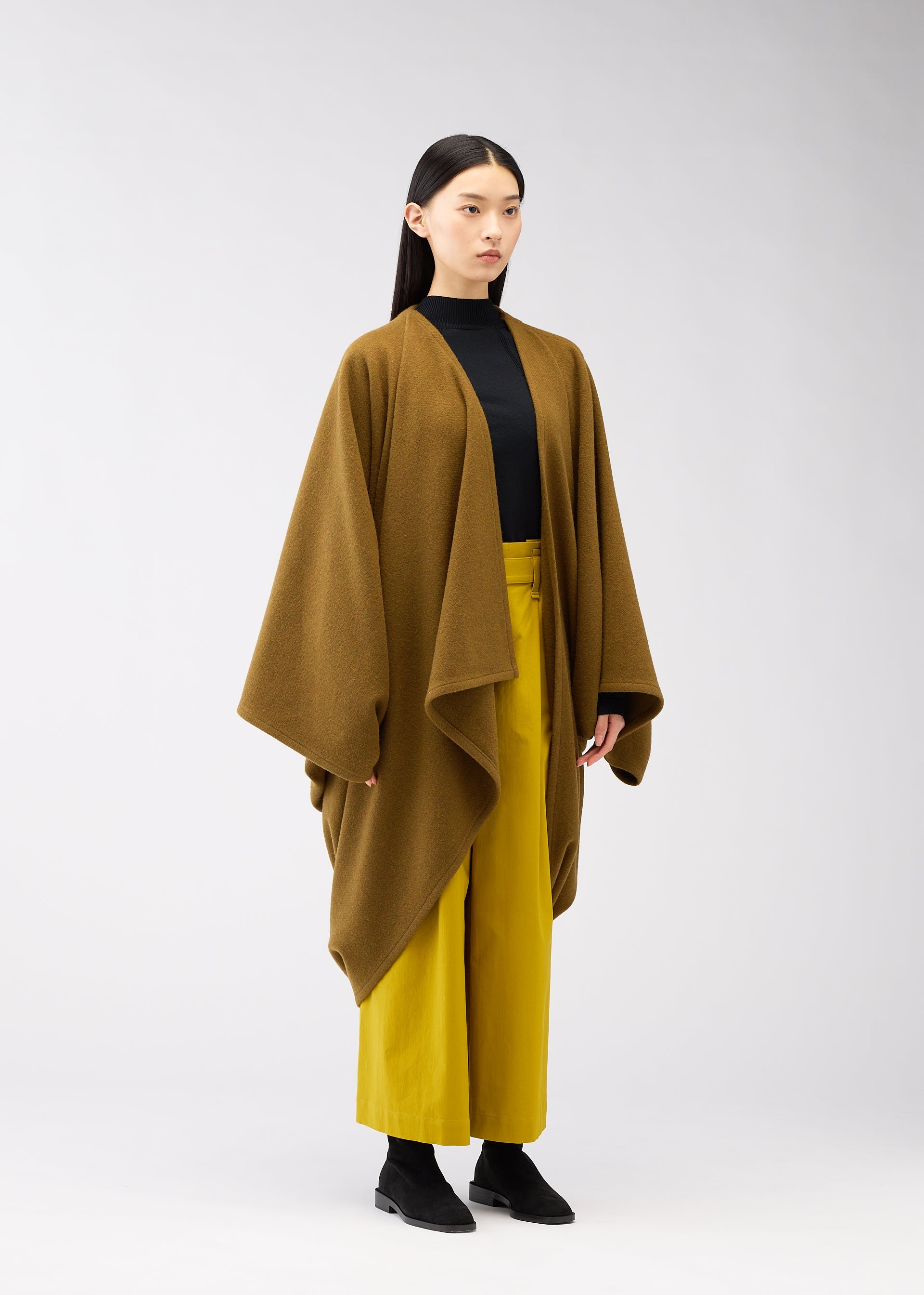 Zoomed view DRAPE COAT