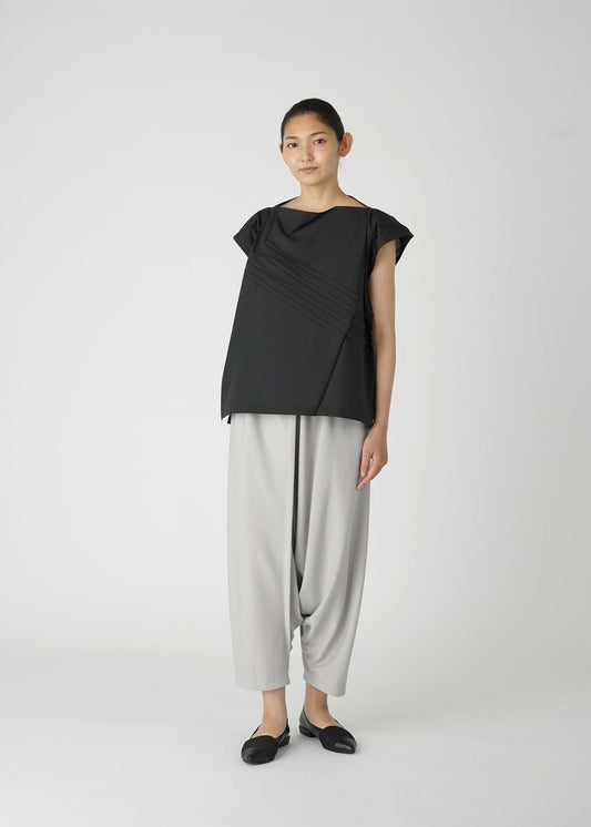 PLEATS T BASIC view 2