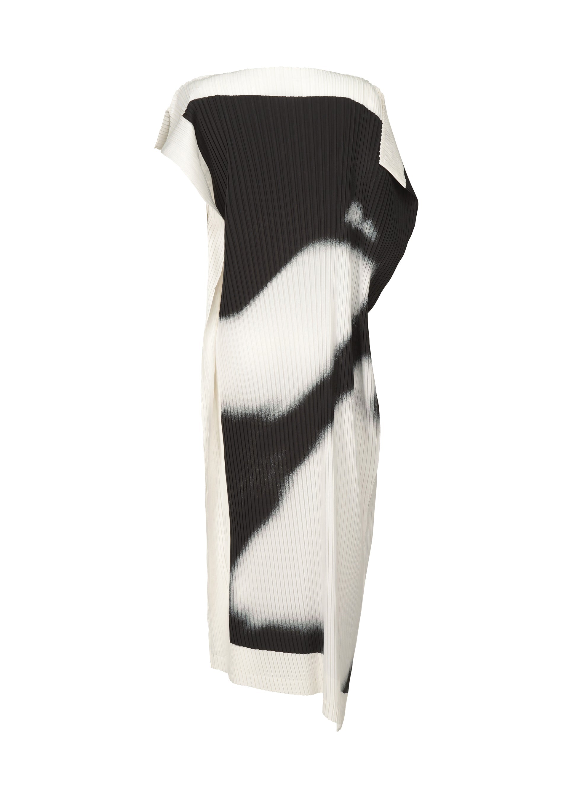 Zoomed view SHADOW STUDY PLEATS