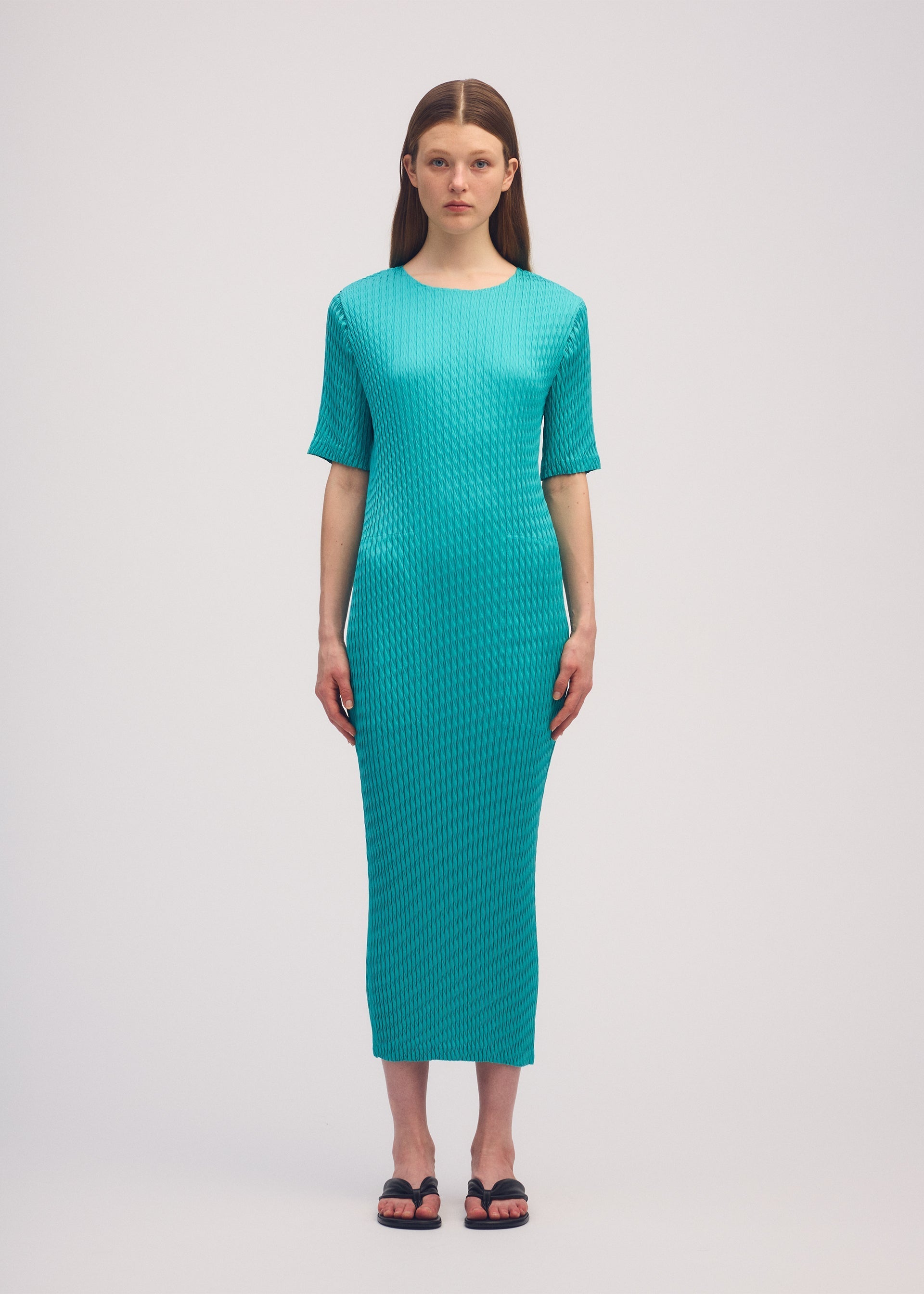 Zoomed view SLEEK PLEATS