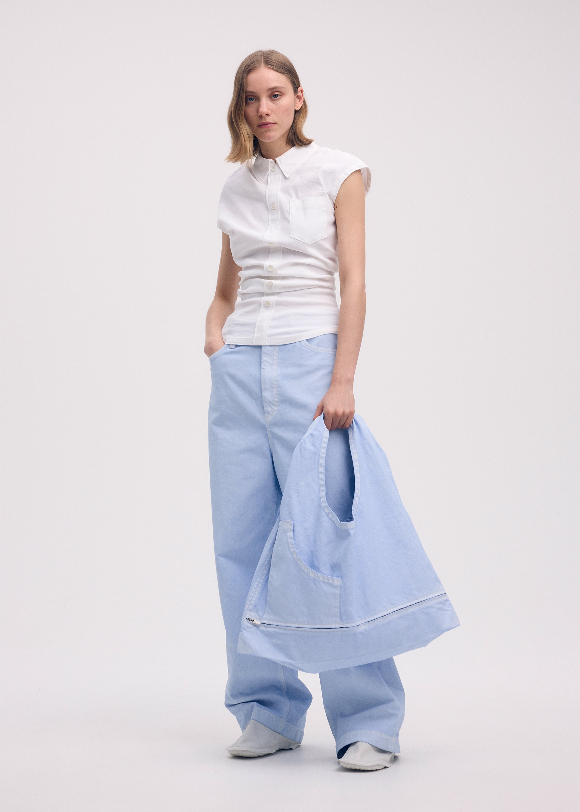 SCULPTURAL (BAG)