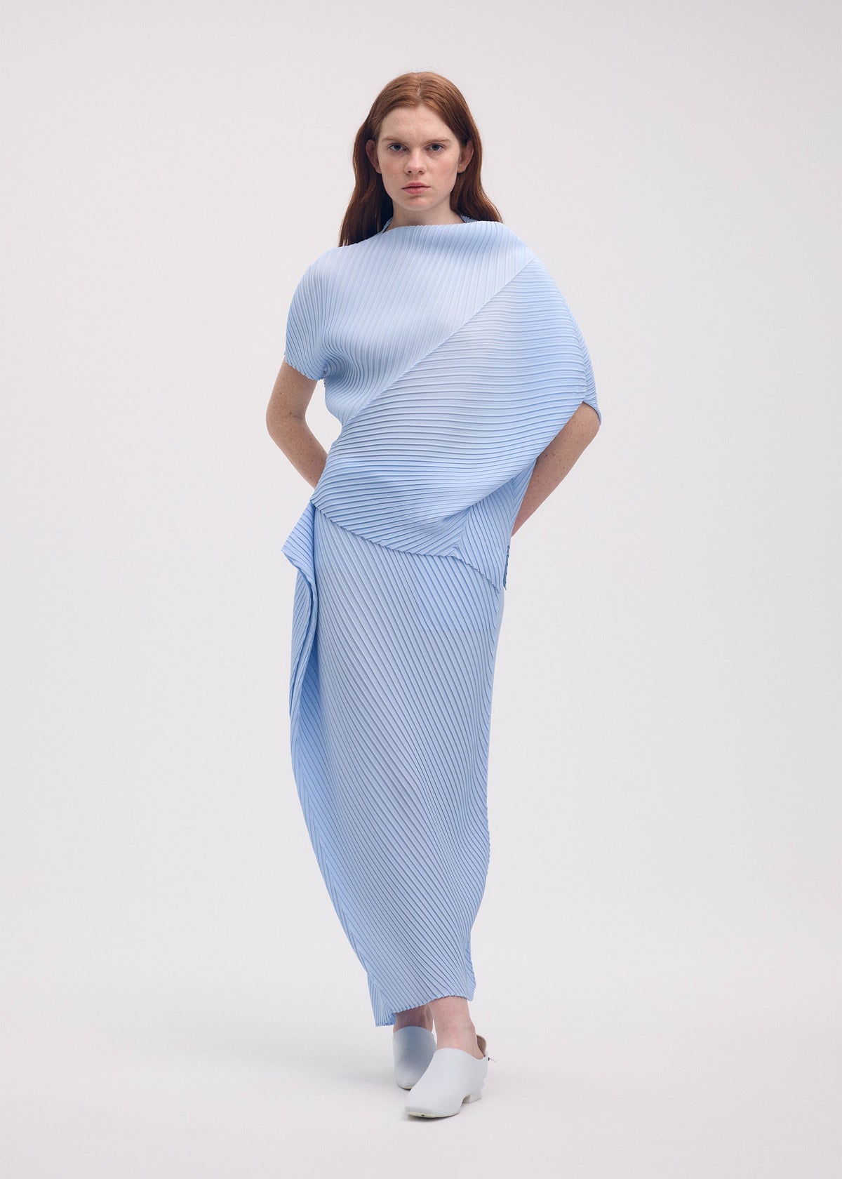 SOFT FOLD PLEATS view 7 of 8