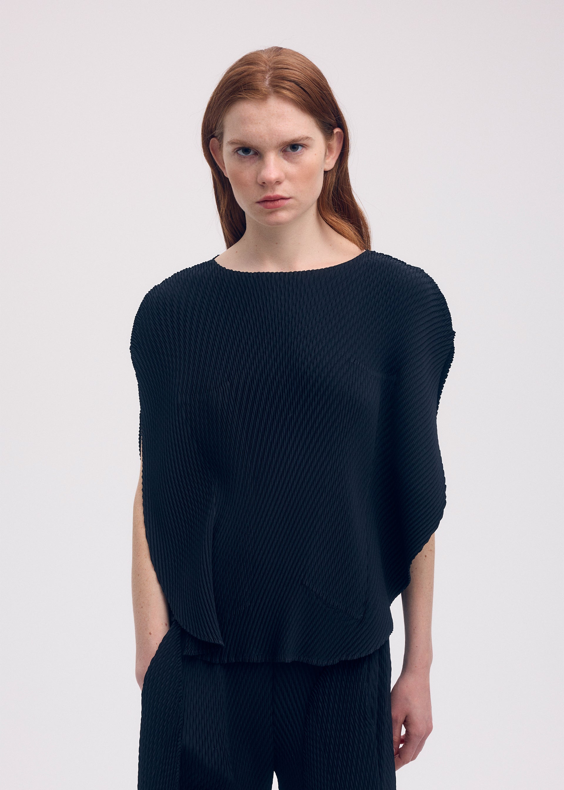 ORBICULAR PLEATS