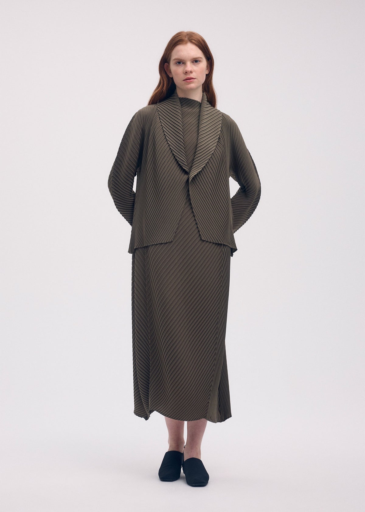 SOFT FOLD PLEATS view 6 of 7