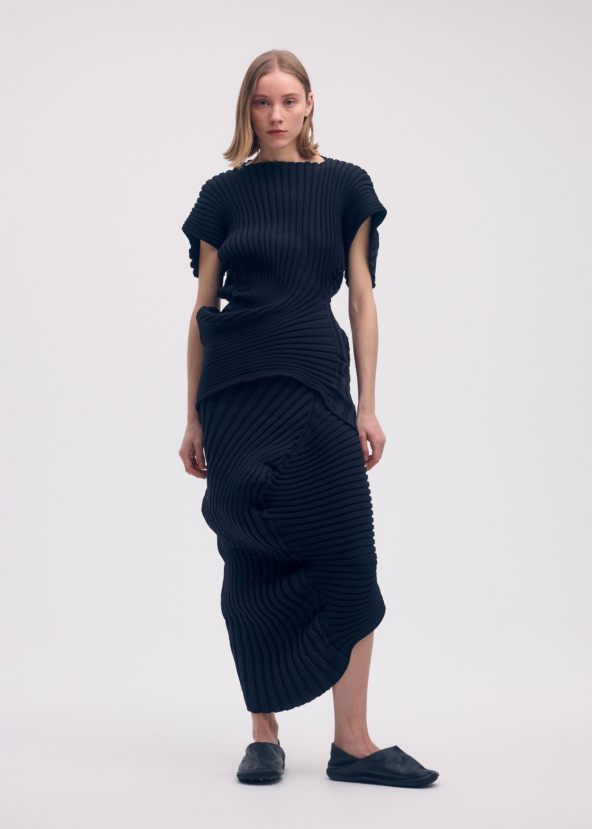 KNIT (AS IT IS)