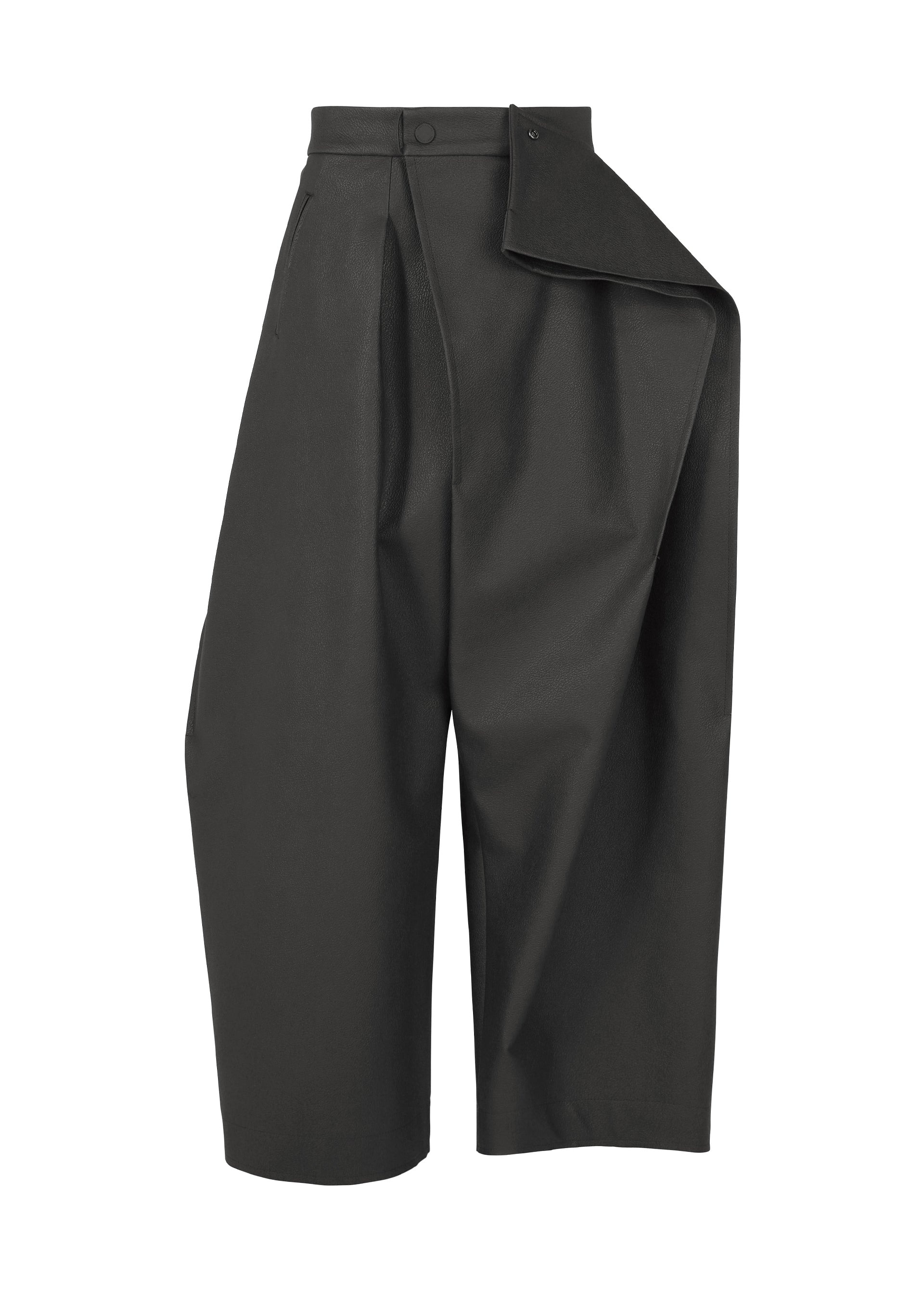 PRONOUNCED BODY – ISSEY MIYAKE ONLINE STORE PRONOUNCED BODY – ISSEY MIYAKE ONLINE STORE