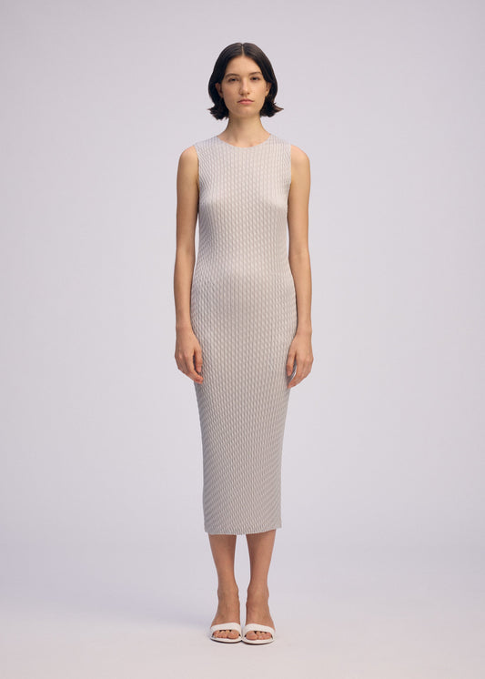 SLEEK PLEATS view 2