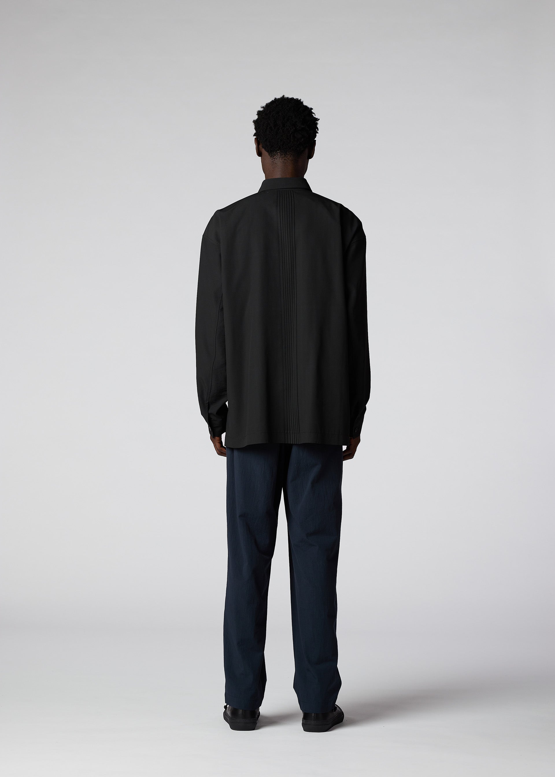 Zoomed view PLEATS SHIRT