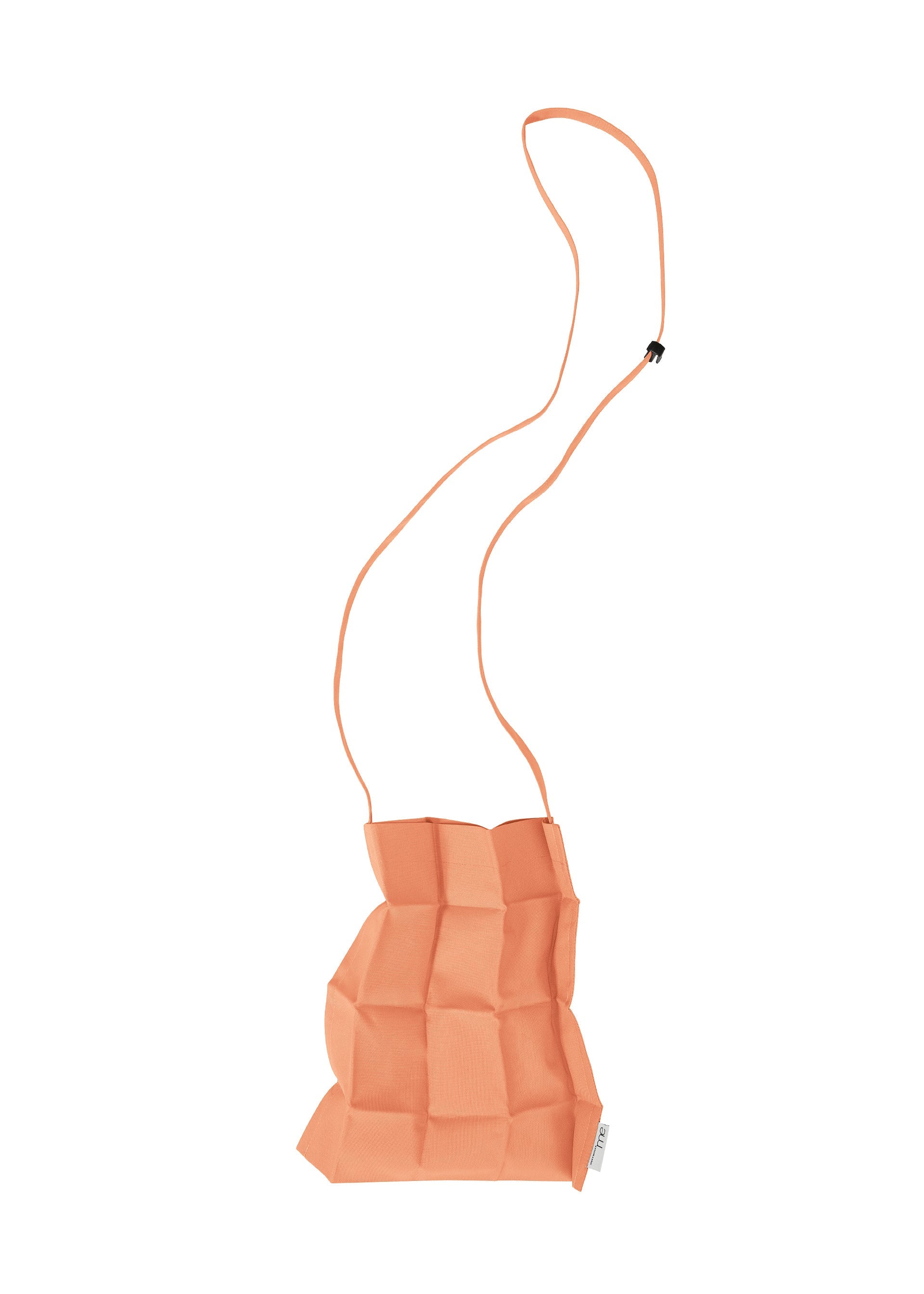 Zoomed view DICE PLEATS BAG - PEACH(no.31)