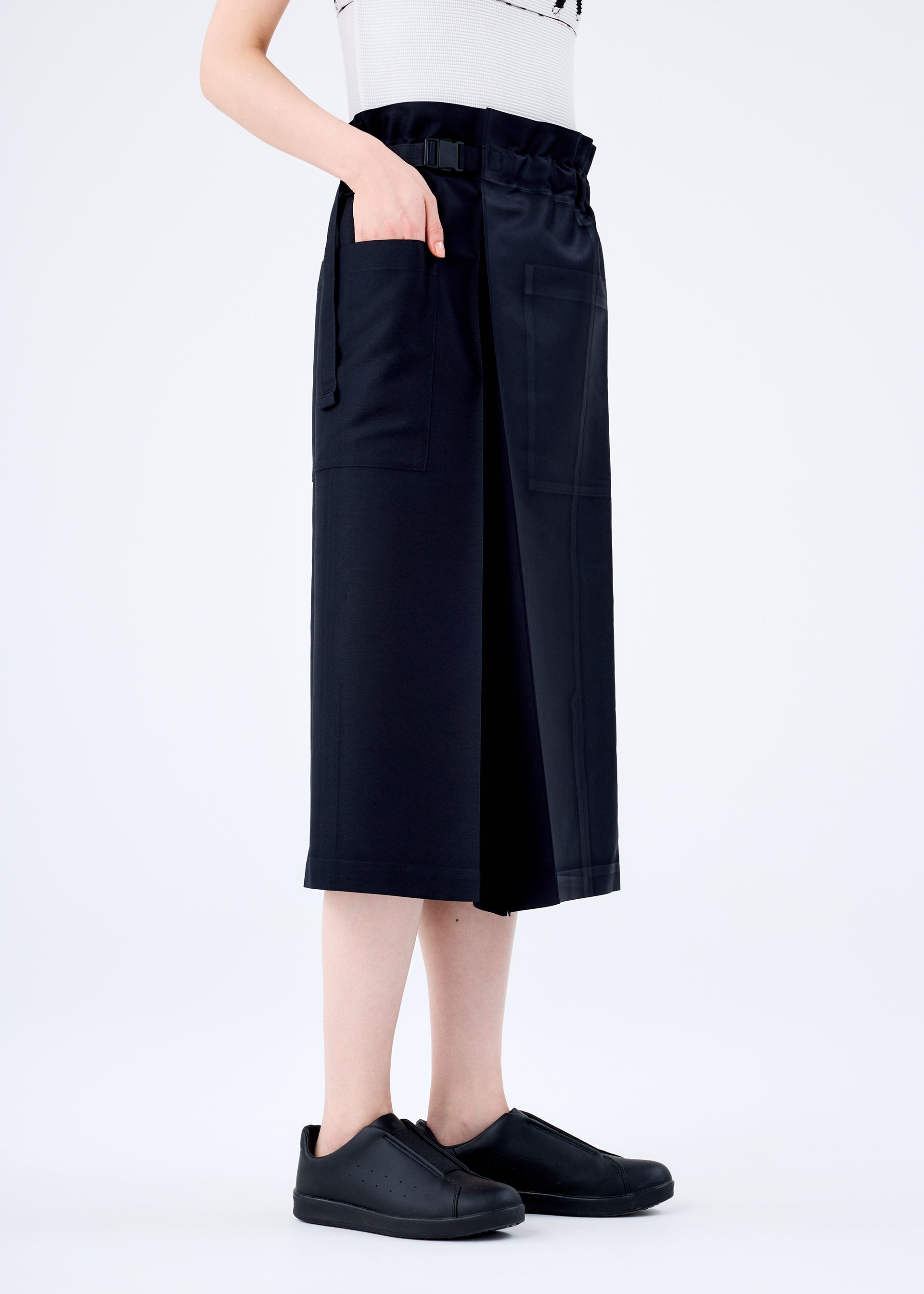 Zoomed view FLAT BOTTOM BLACK