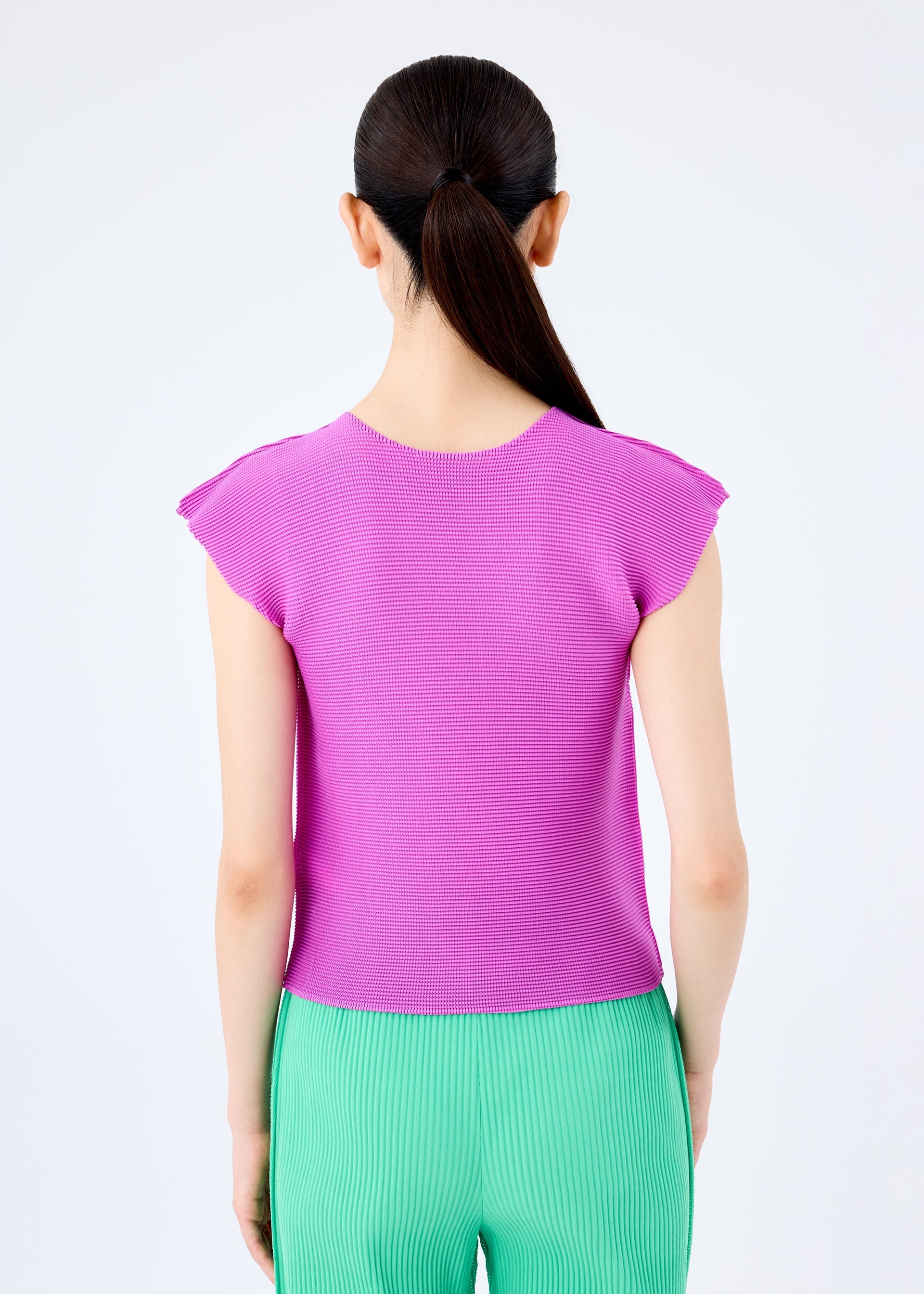 Zoomed view STRETCH PLEATS 5