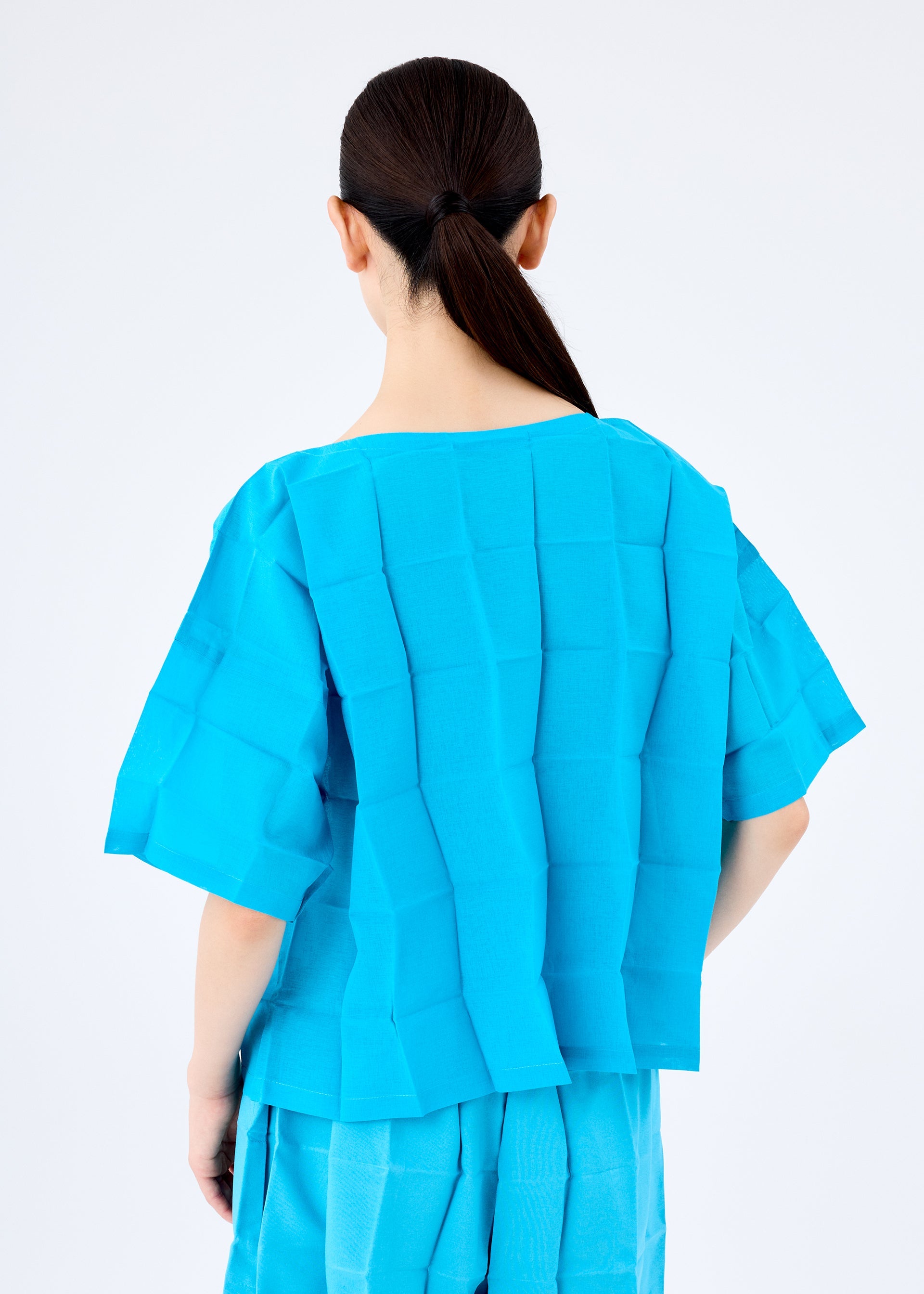 DICE PLEATS SHIRT