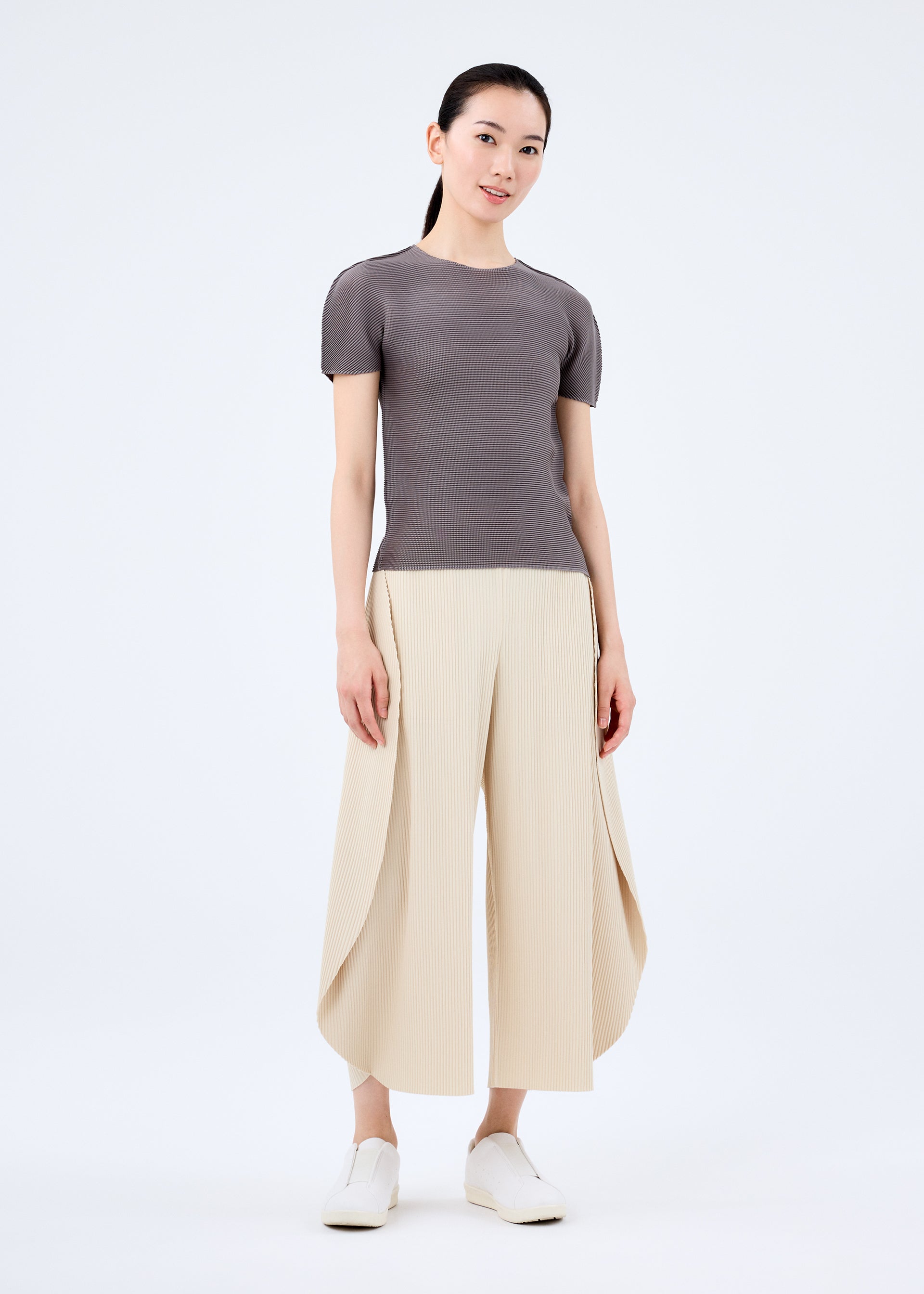 Zoomed view DOT PLEATS
