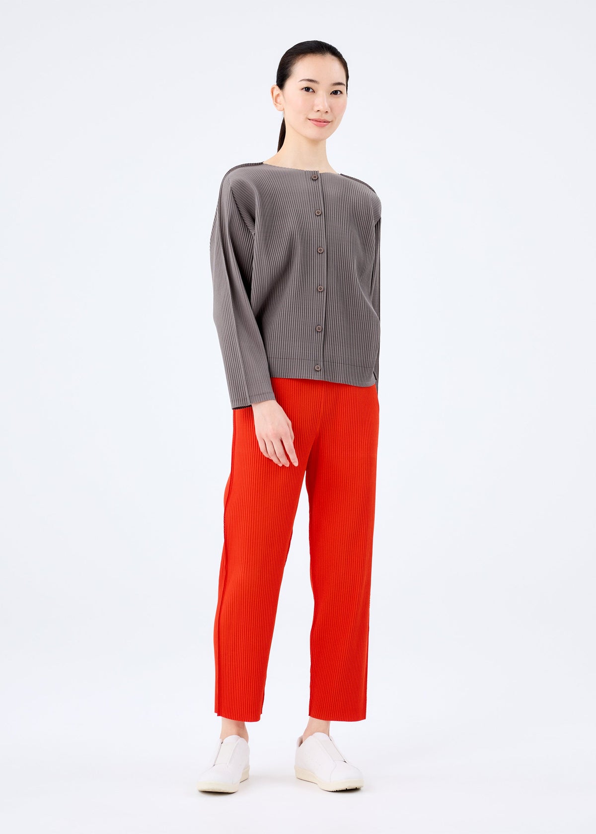 FINE KNIT PLEATS COLOR 2 view 6 of 8