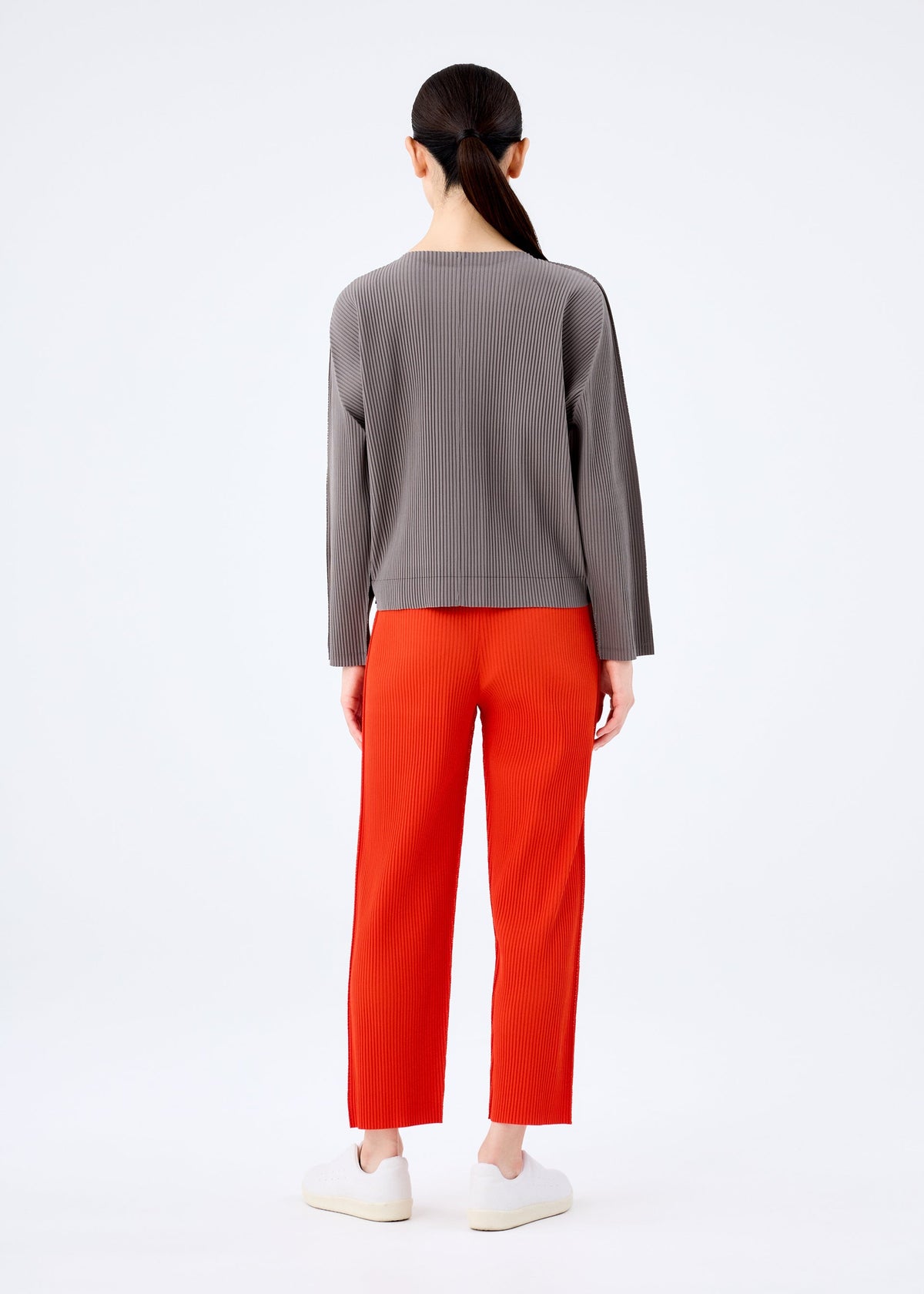 FINE KNIT PLEATS COLOR 2 view 7 of 8