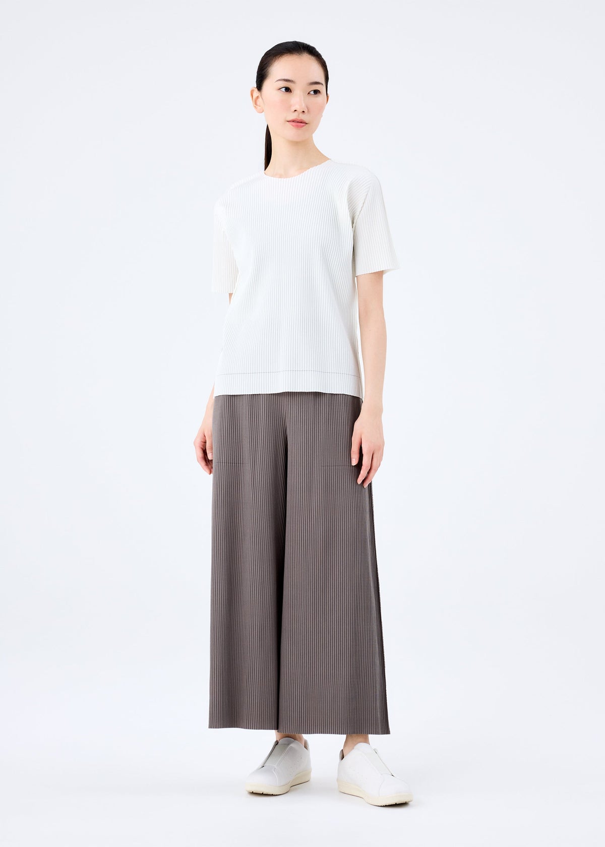 FINE KNIT PLEATS COLOR 2 view 8 of 8