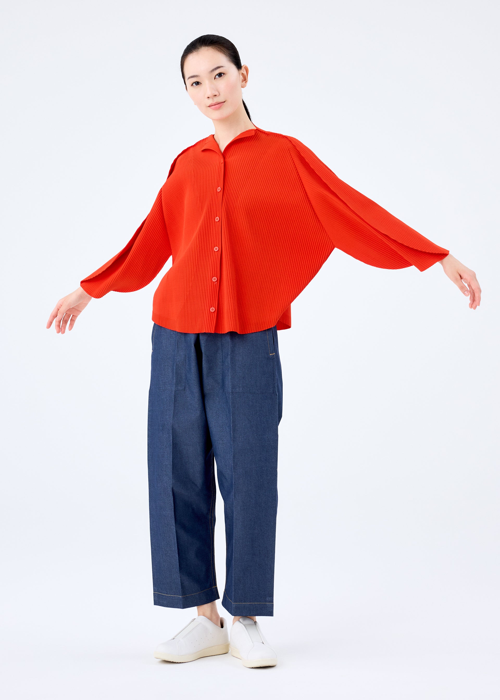 Zoomed view DOT PLEATS