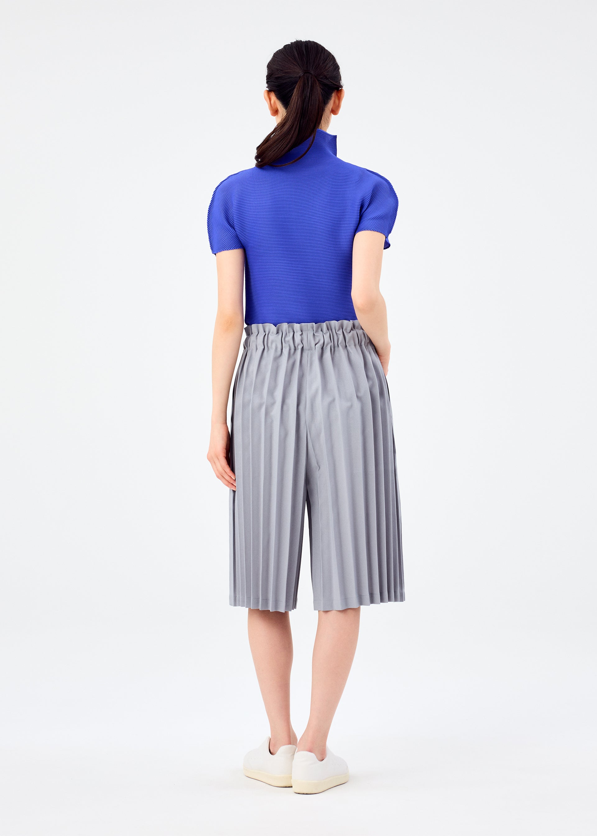 RIPPLE PLEATS