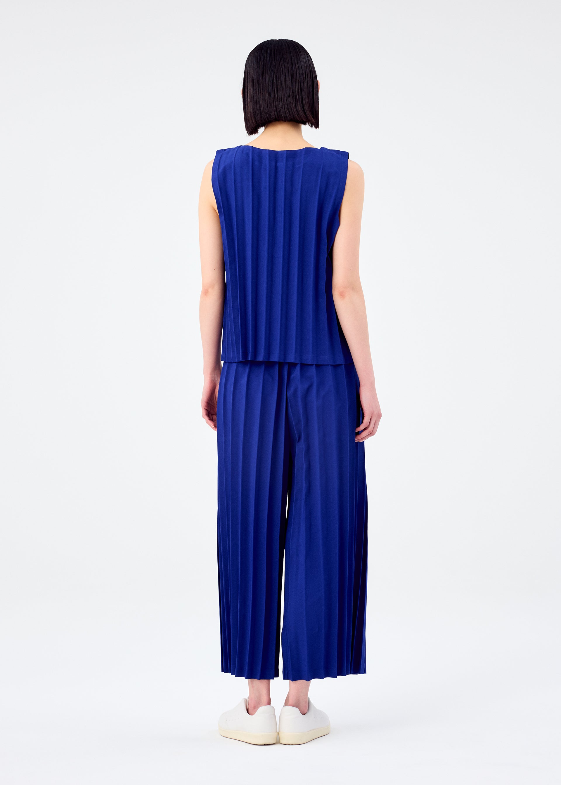 RIPPLE PLEATS