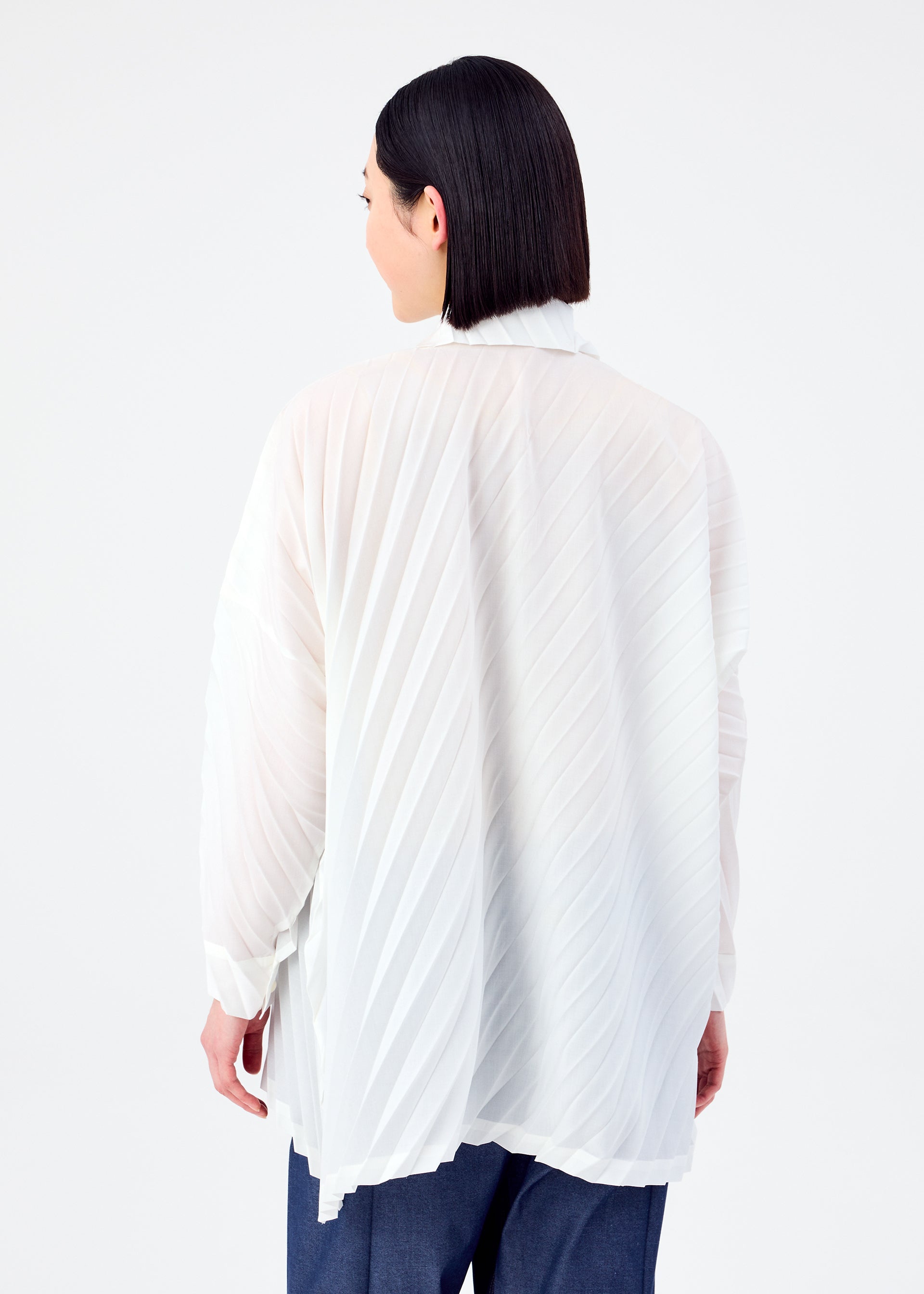 ANGLE PLEATS SHIRT
