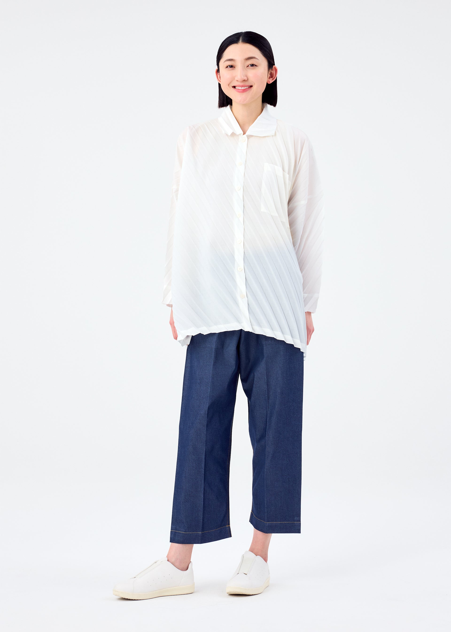 ANGLE PLEATS SHIRT