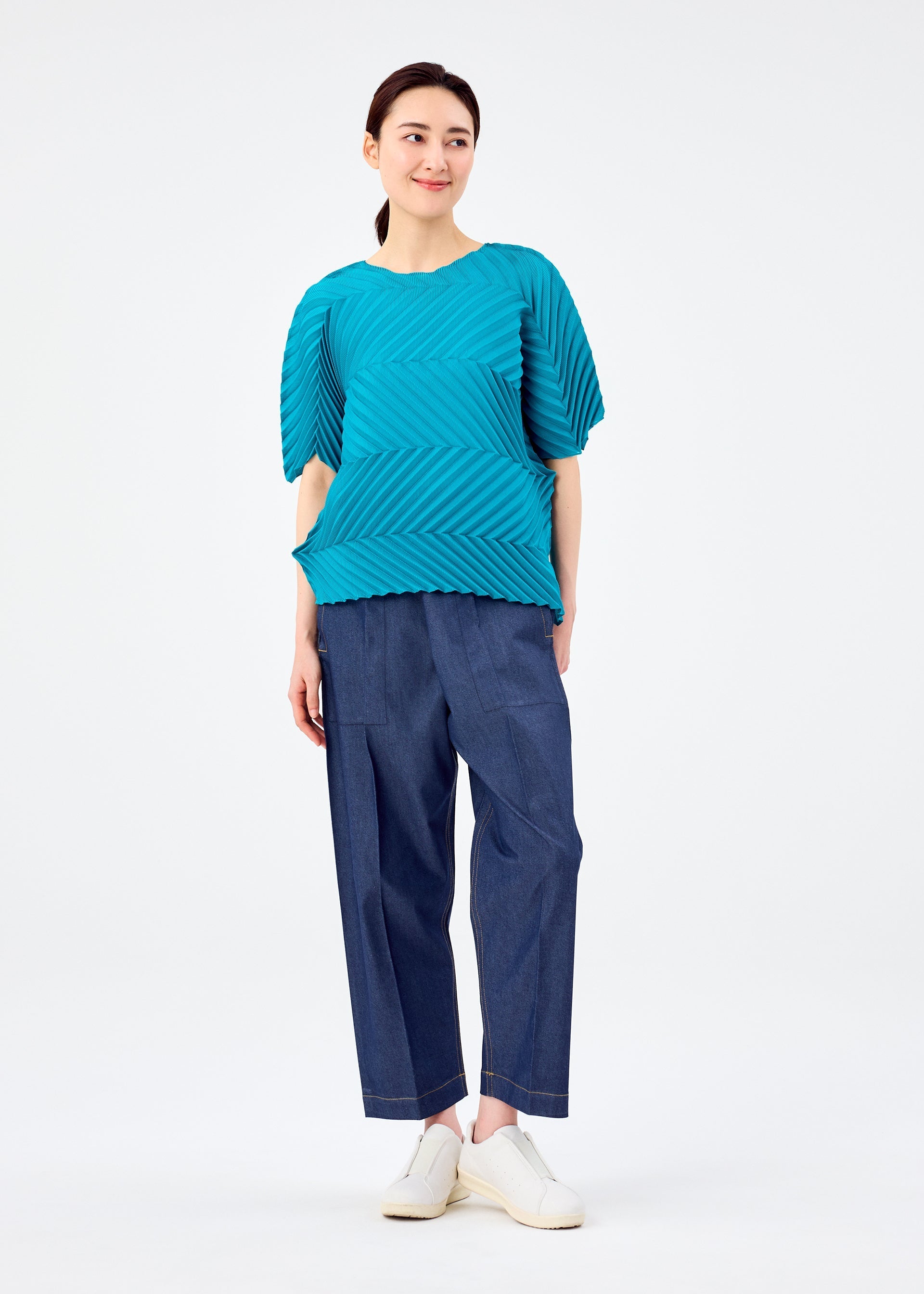 ZIG ZAG PLEATS